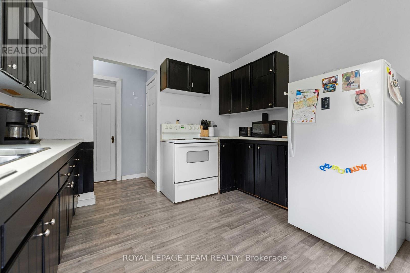 












14633 HIGHWAY 60 HIGHWAY

,
Killaloe, Hagarty and Richards,




Ontario
K0J2A0

