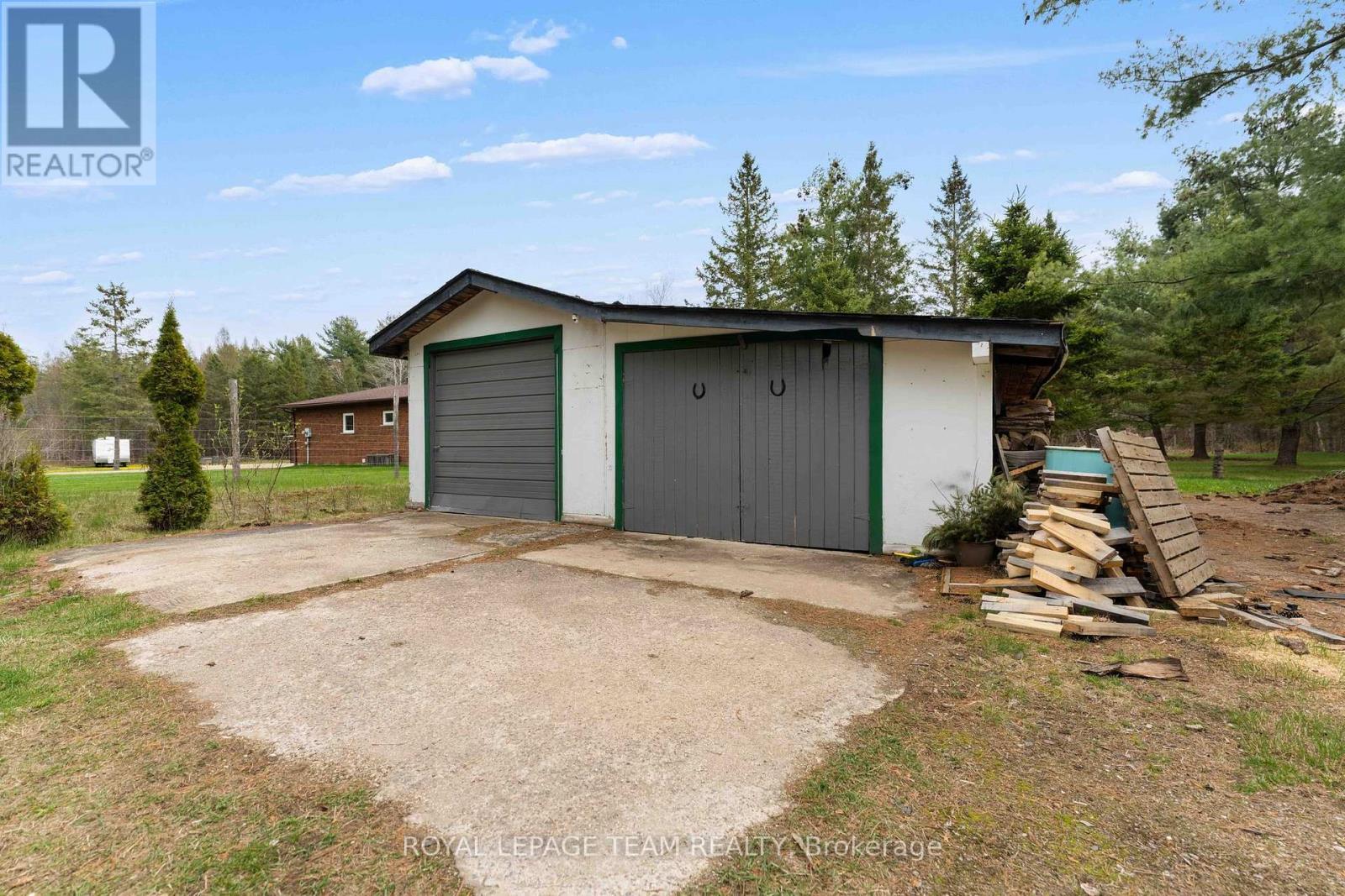 












14633 HIGHWAY 60 HIGHWAY

,
Killaloe, Hagarty and Richards,




Ontario
K0J2A0

