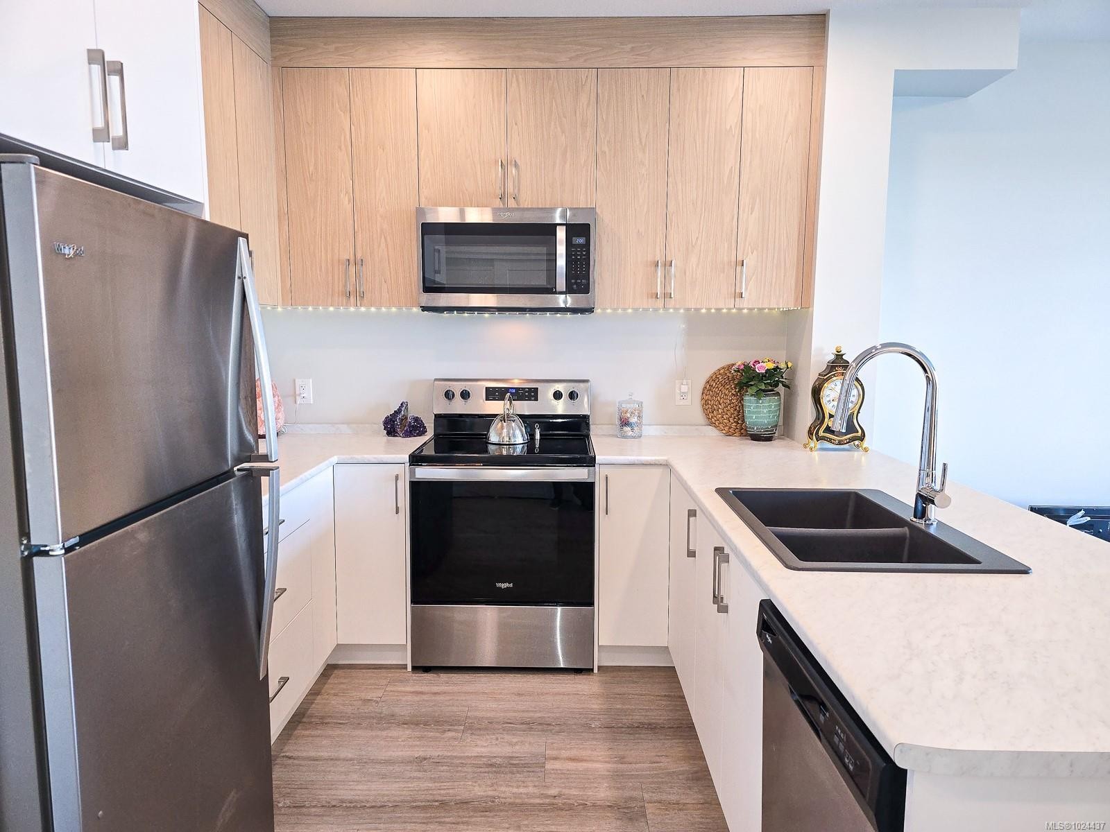 









6544


Metral

Dr, 204,
Nanaimo,




BC
V9T 2L8

