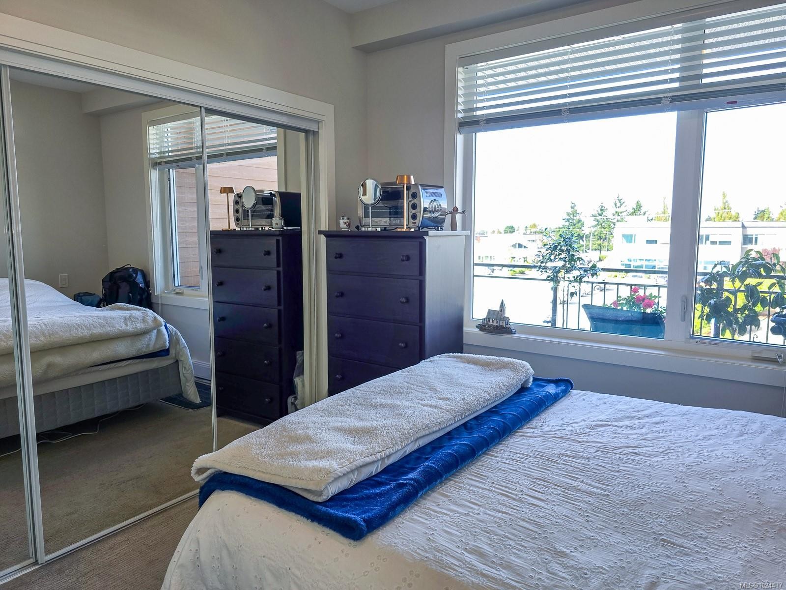 









6544


Metral

Dr, 204,
Nanaimo,




BC
V9T 2L8

