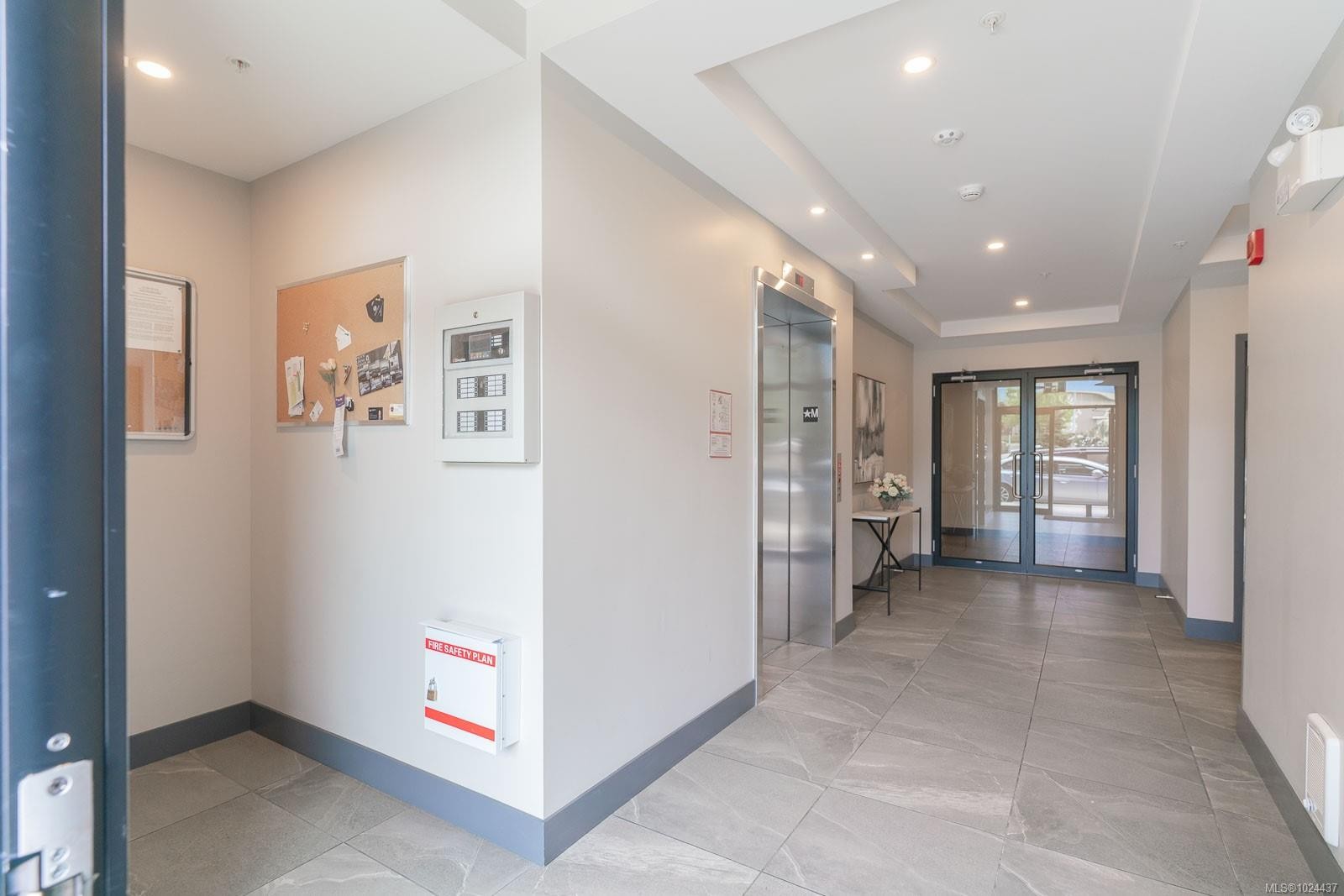 









6544


Metral

Dr, 204,
Nanaimo,




BC
V9T 2L8

