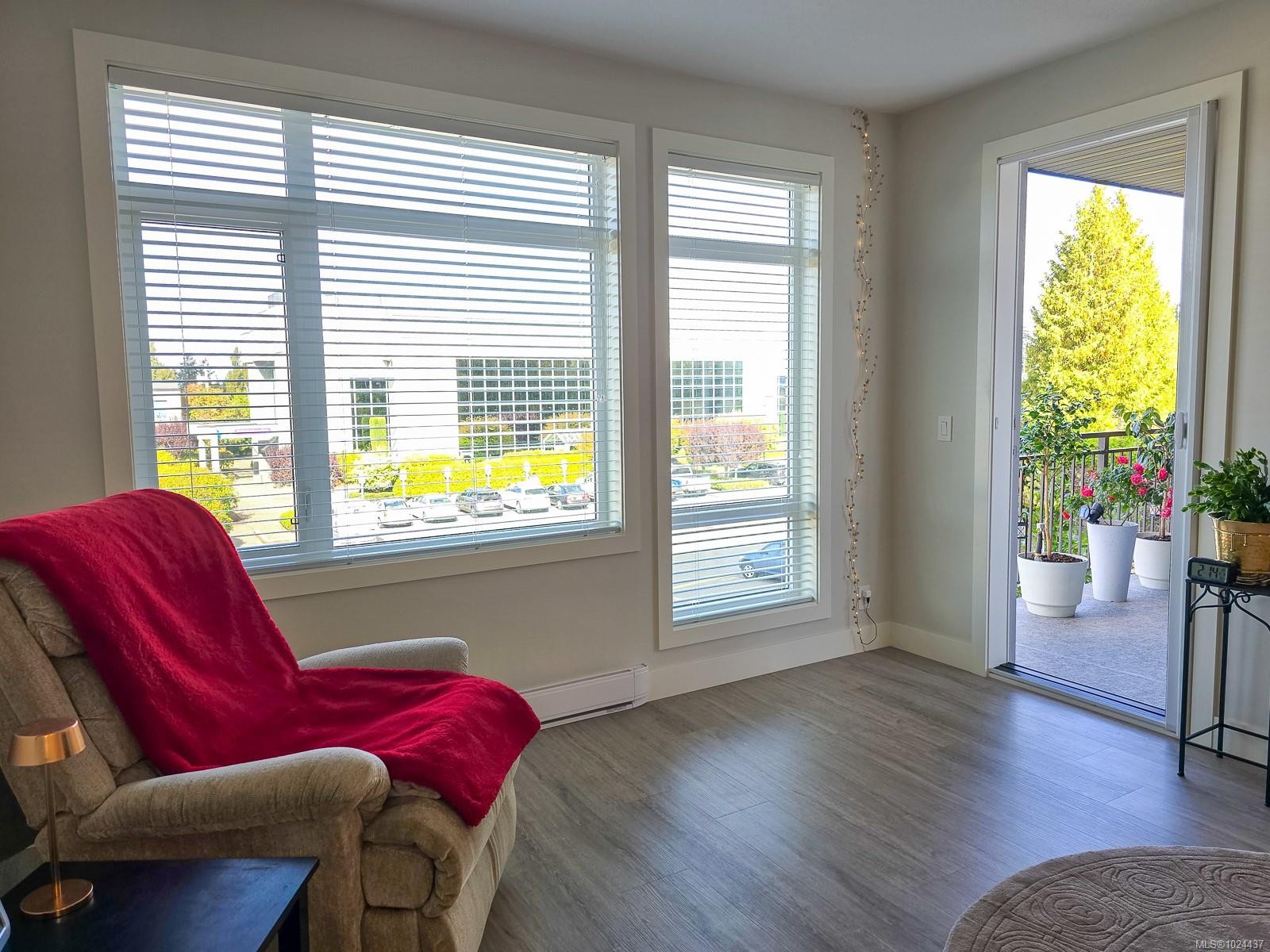 









6544


Metral

Dr, 204,
Nanaimo,




BC
V9T 2L8

