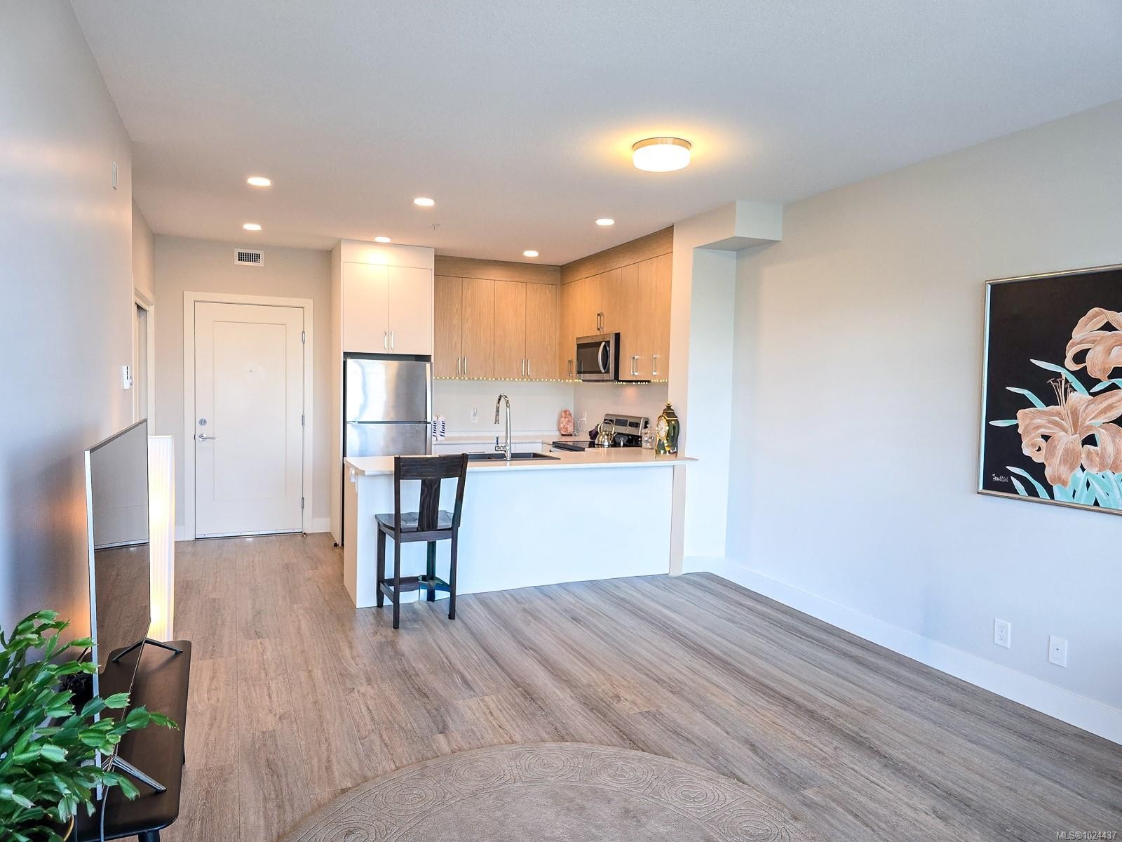 









6544


Metral

Dr, 204,
Nanaimo,




BC
V9T 2L8

