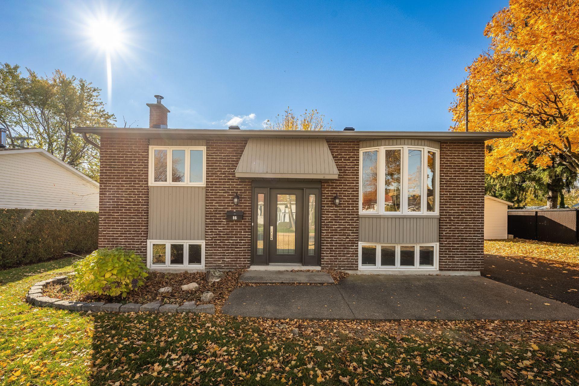 









86


Rue Deslauriers

,
Beloeil,




QC
J3G3E1

