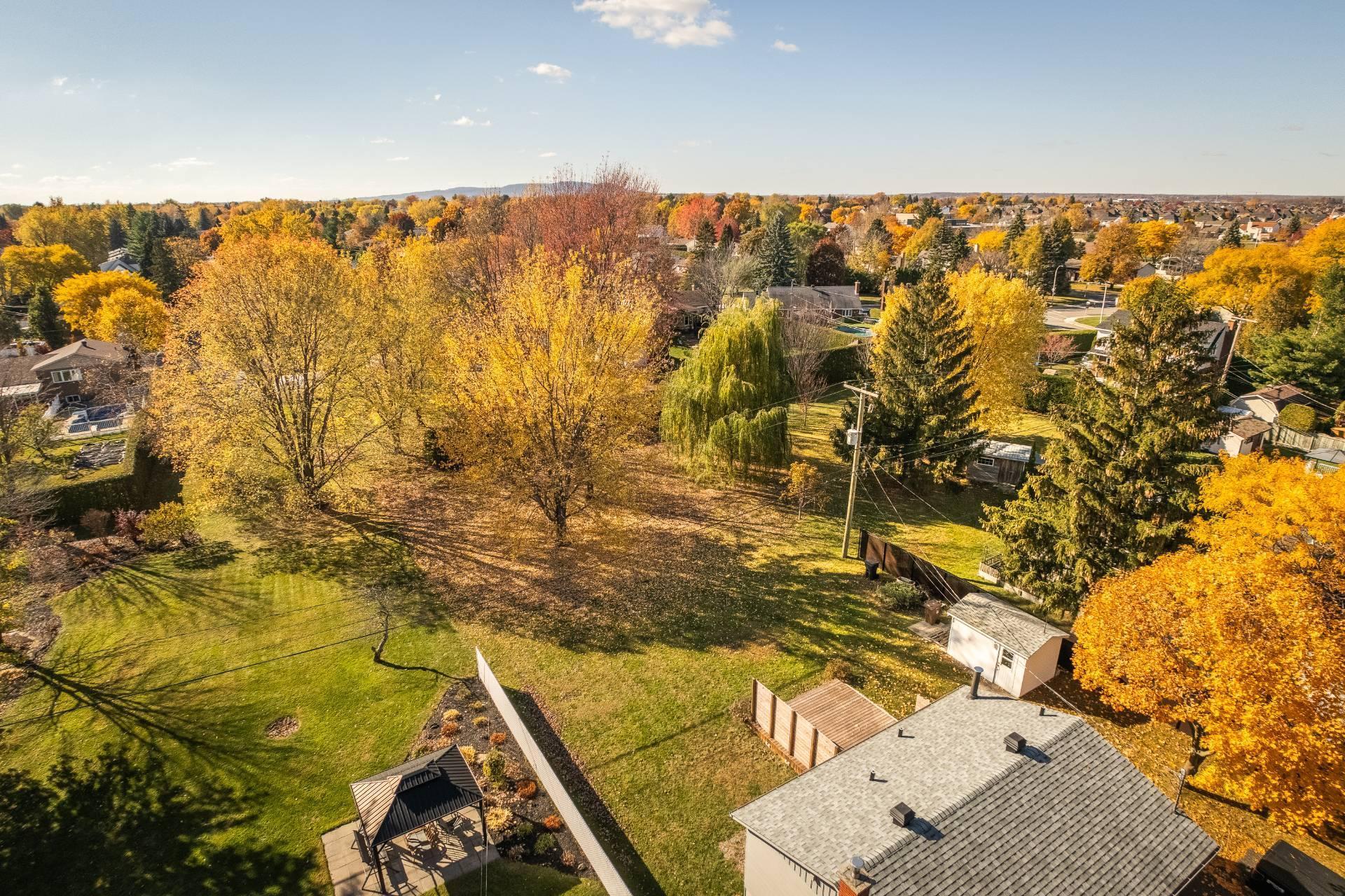 









86


Rue Deslauriers

,
Beloeil,




QC
J3G3E1

