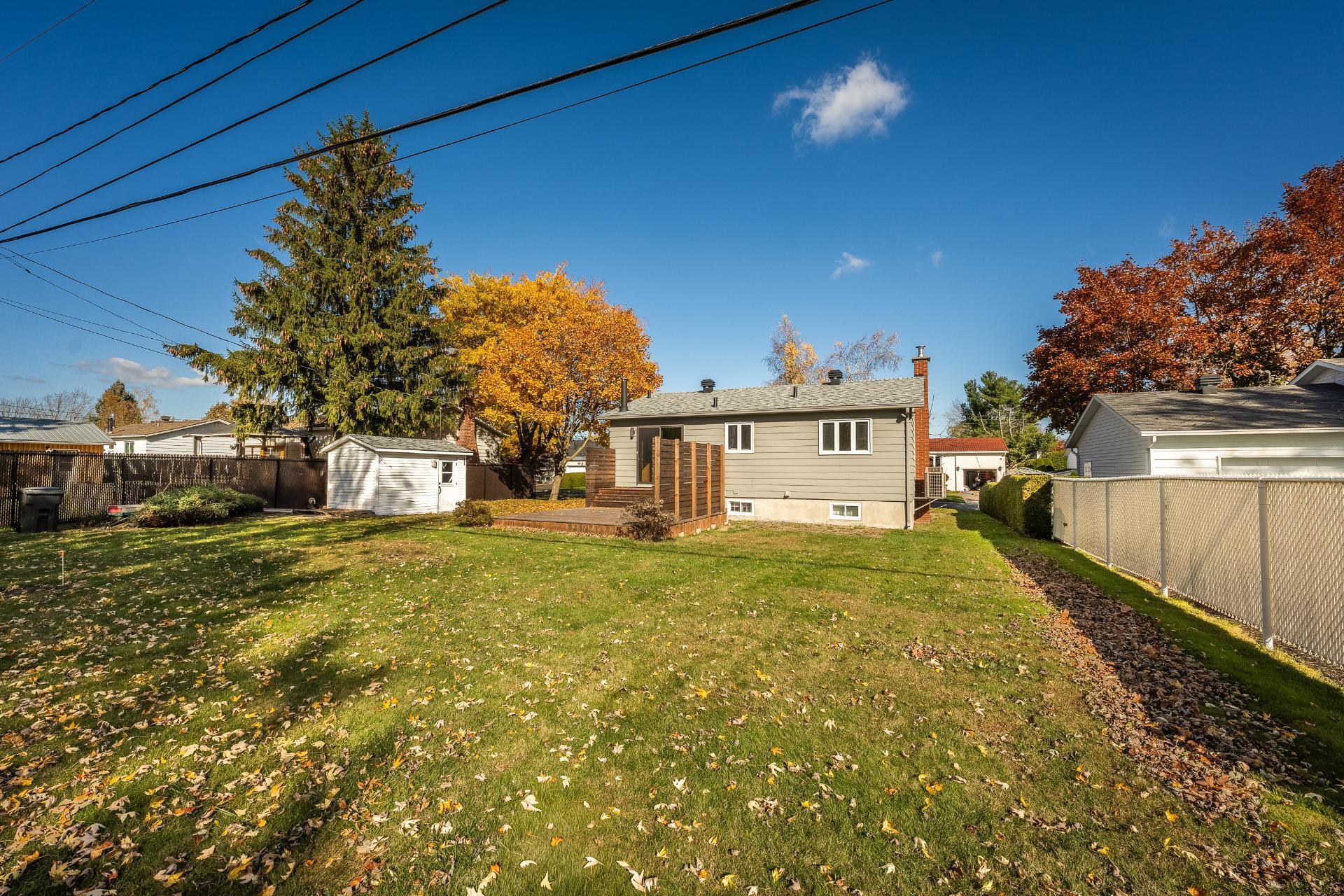 









86


Rue Deslauriers

,
Beloeil,




QC
J3G3E1

