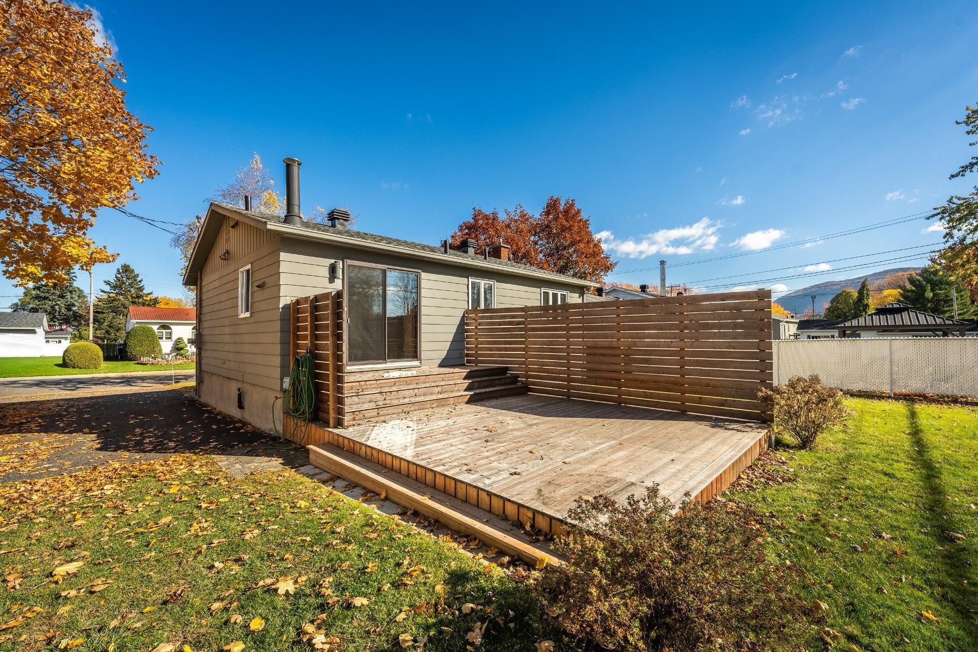 









86


Rue Deslauriers

,
Beloeil,




QC
J3G3E1

