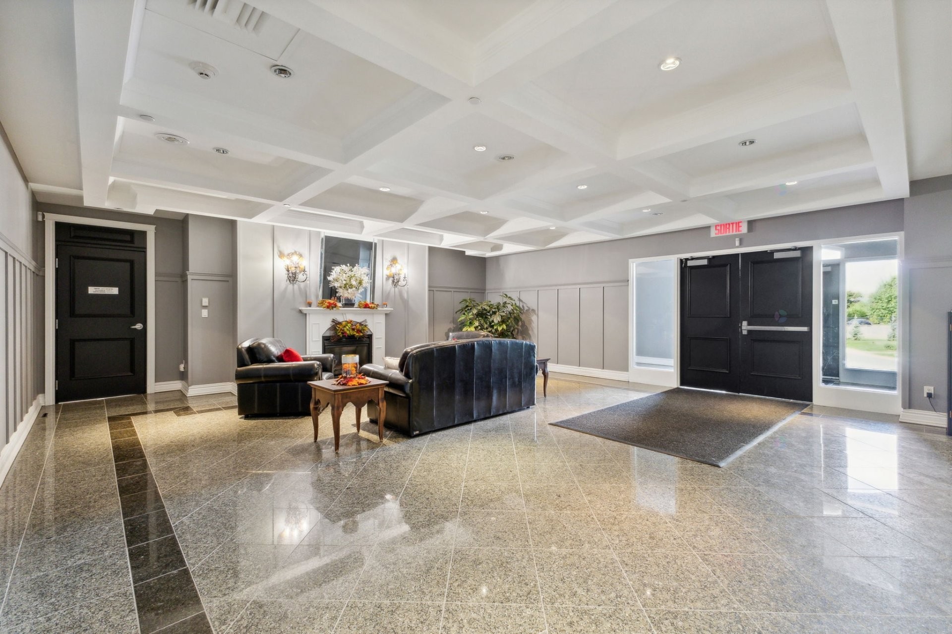 









100


Ch. Fraser

, 201,
Gatineau (Aylmer),




QC
J9H7S9

