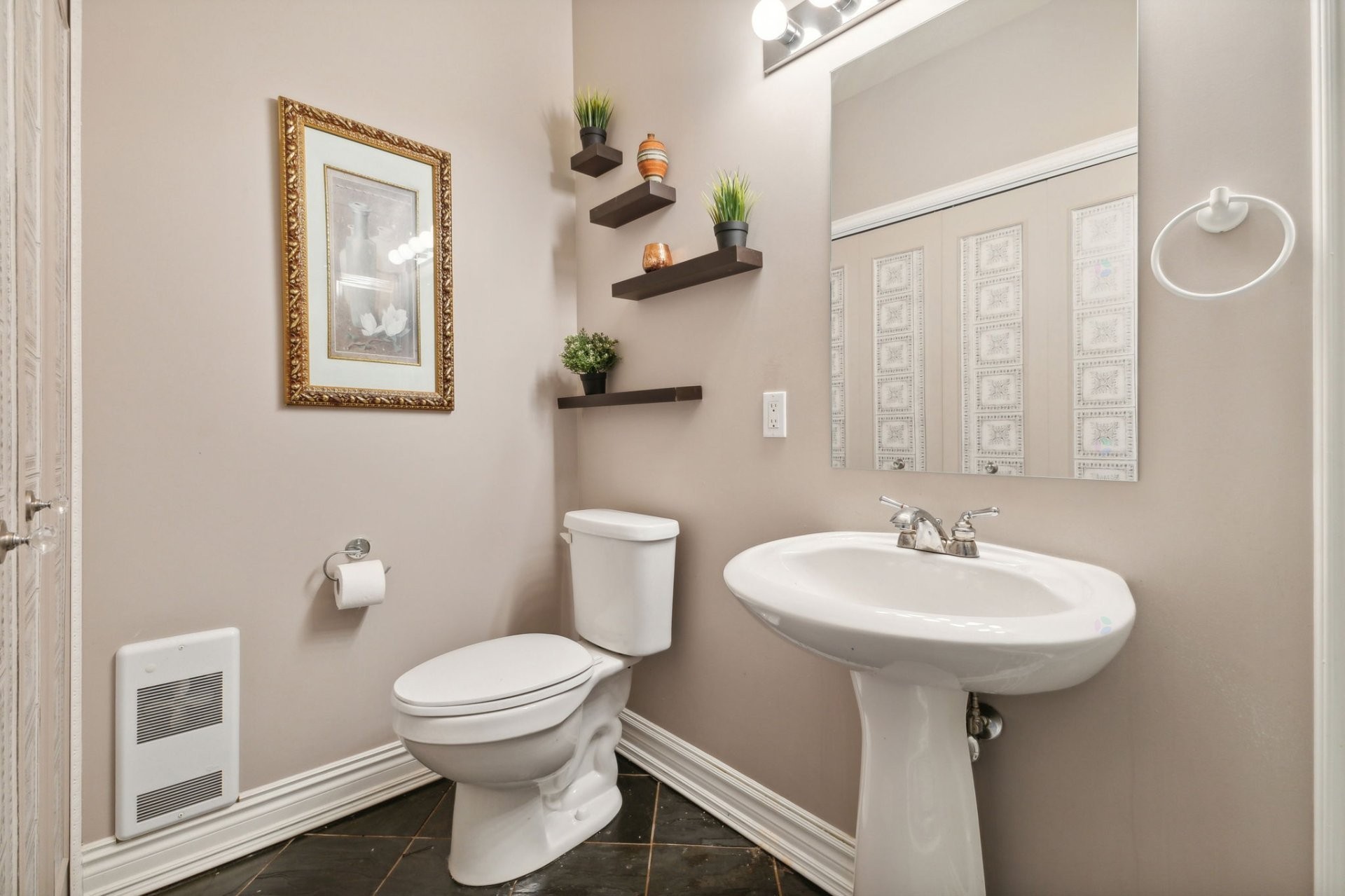 









100


Ch. Fraser

, 201,
Gatineau (Aylmer),




QC
J9H7S9

