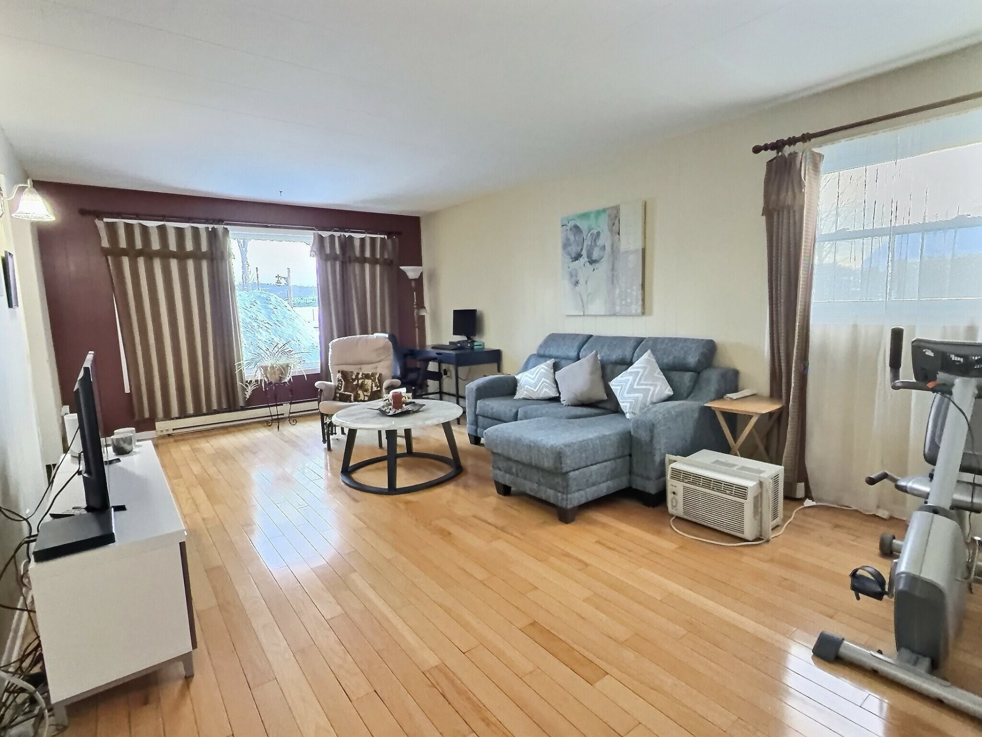 









43


Rue St-André

,
Ville-Marie,




QC
J9V1Z5

