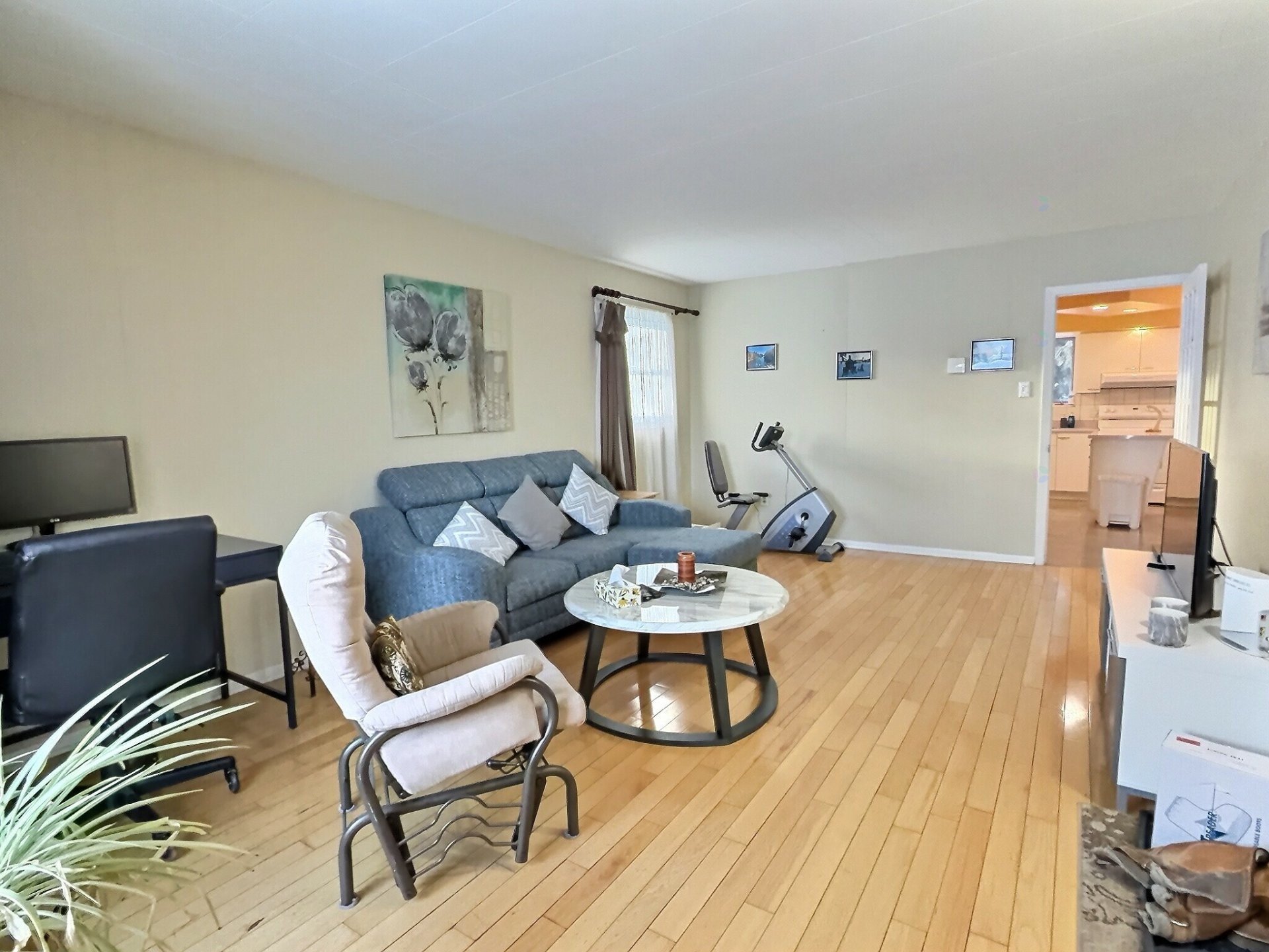 









43


Rue St-André

,
Ville-Marie,




QC
J9V1Z5

