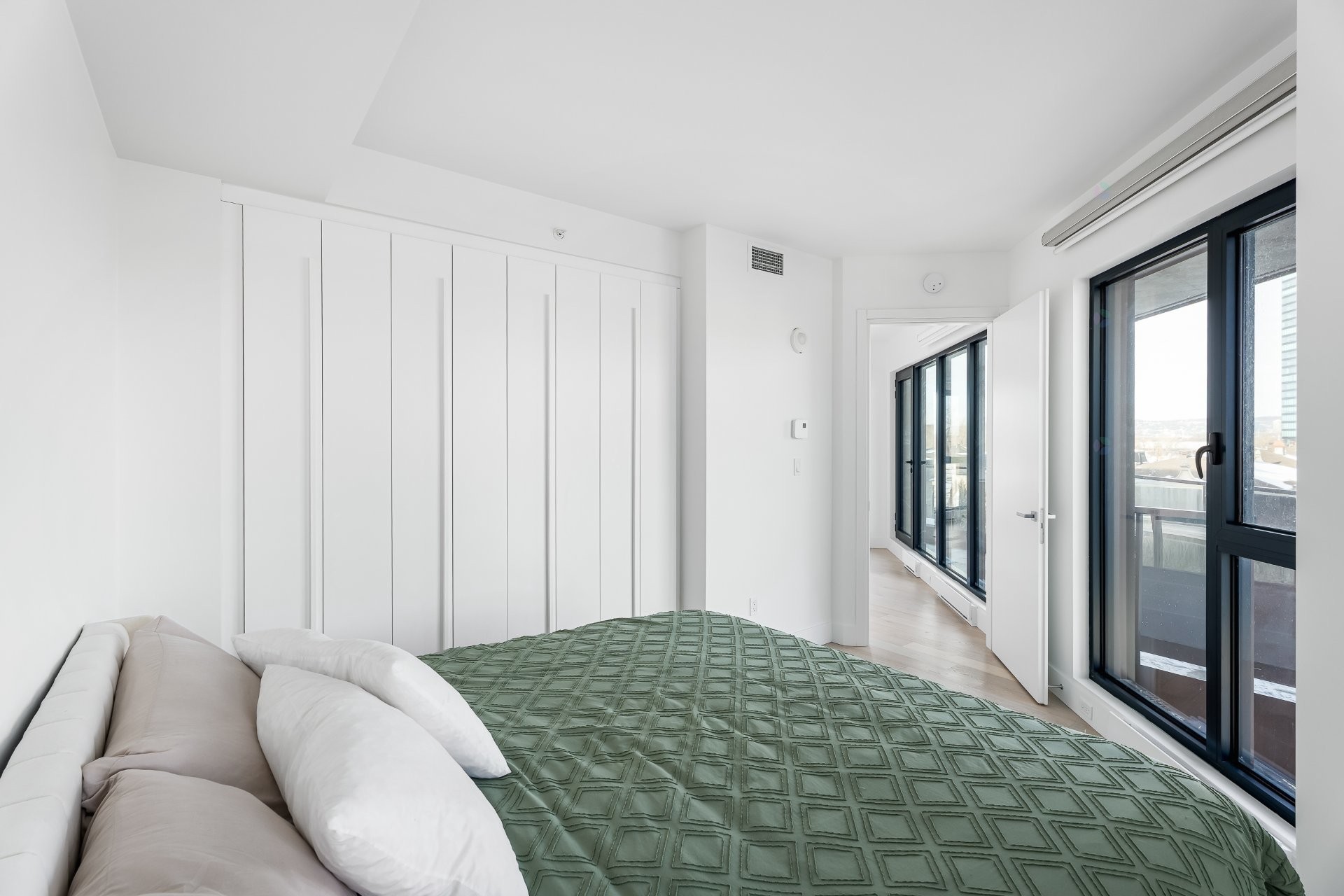 









900


Rue André-Prévost

, 506,
Montréal (Verdun/Île-des-Soeurs),




QC
H3E0E6

