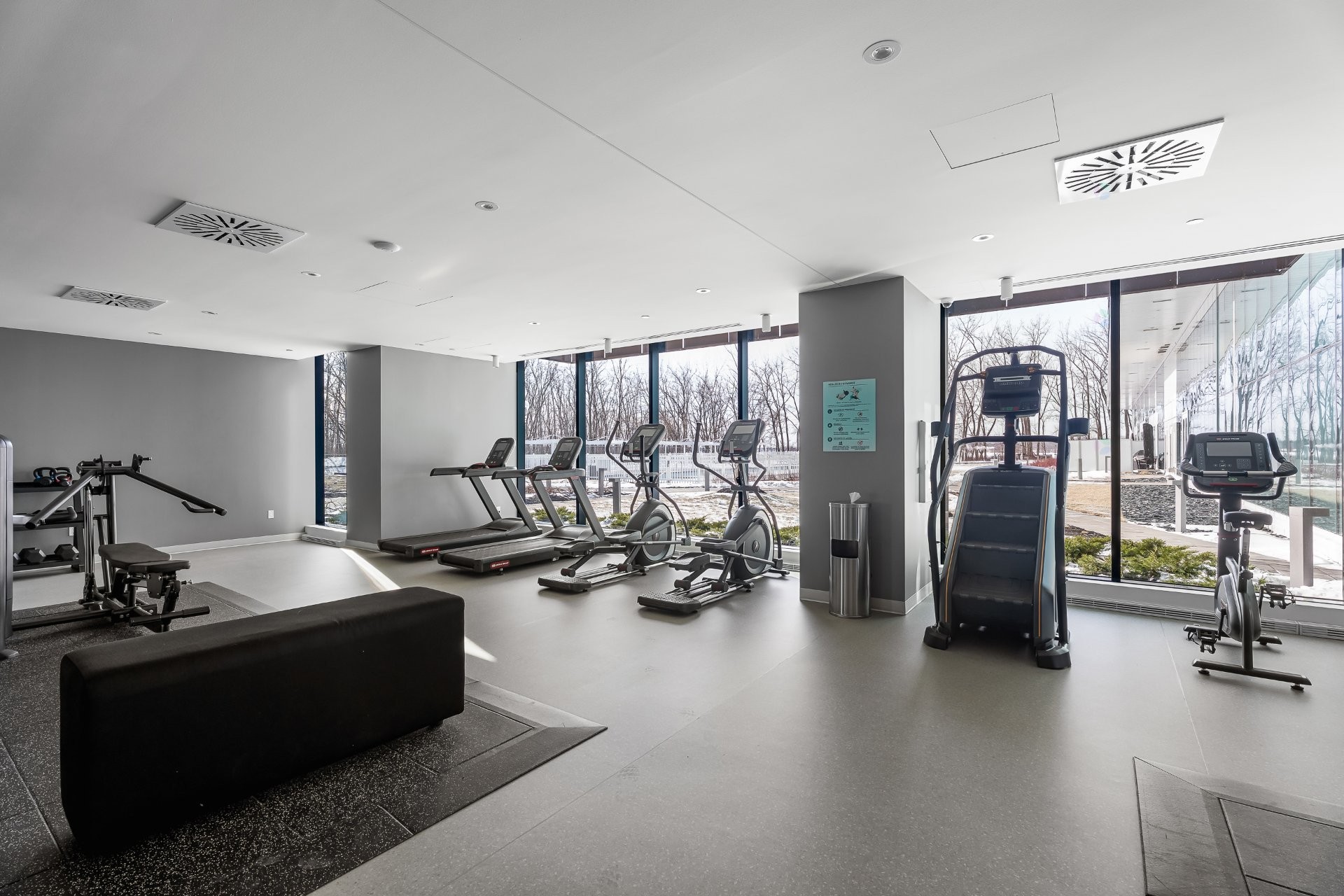 









900


Rue André-Prévost

, 506,
Montréal (Verdun/Île-des-Soeurs),




QC
H3E0E6

