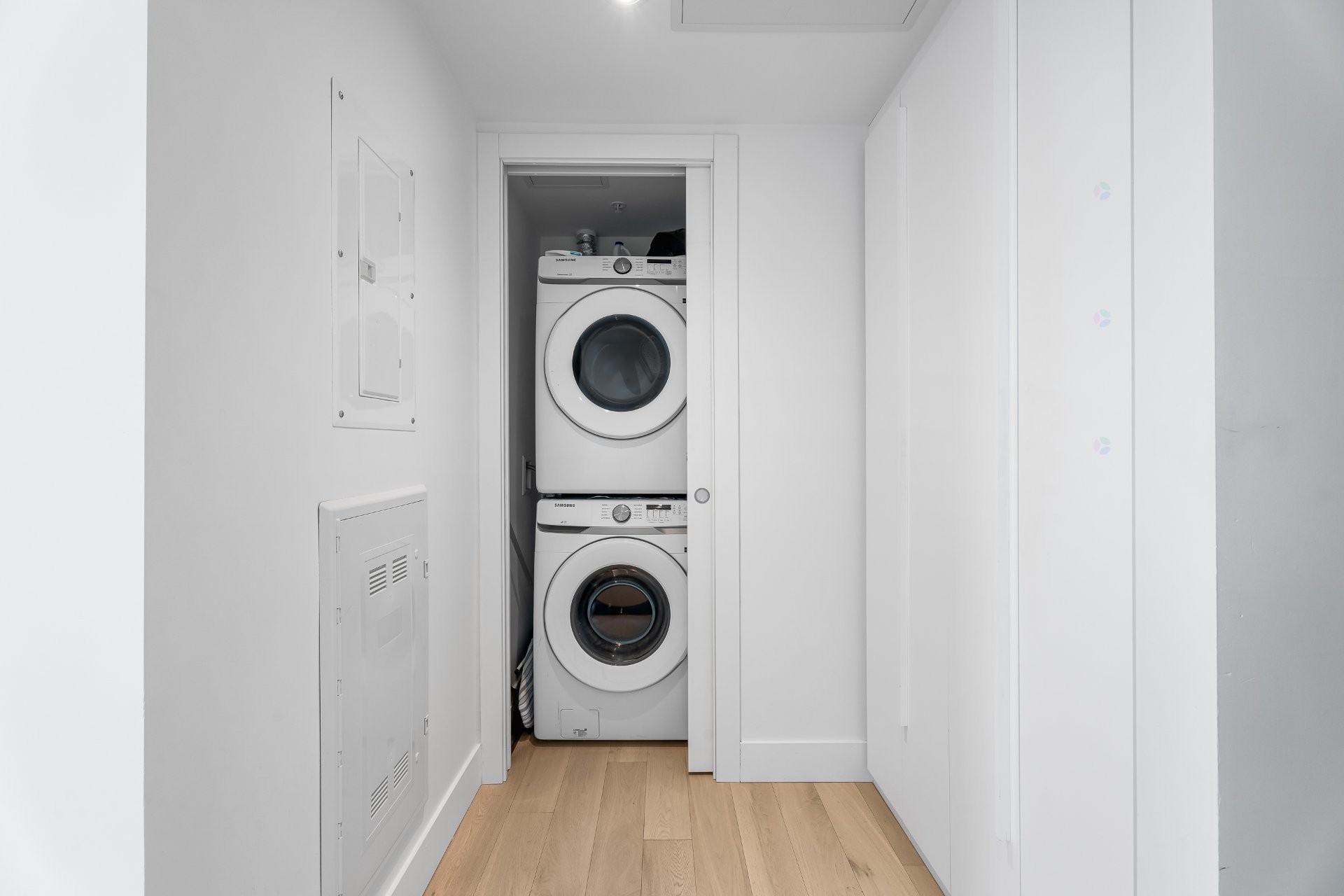 









900


Rue André-Prévost

, 506,
Montréal (Verdun/Île-des-Soeurs),




QC
H3E0E6

