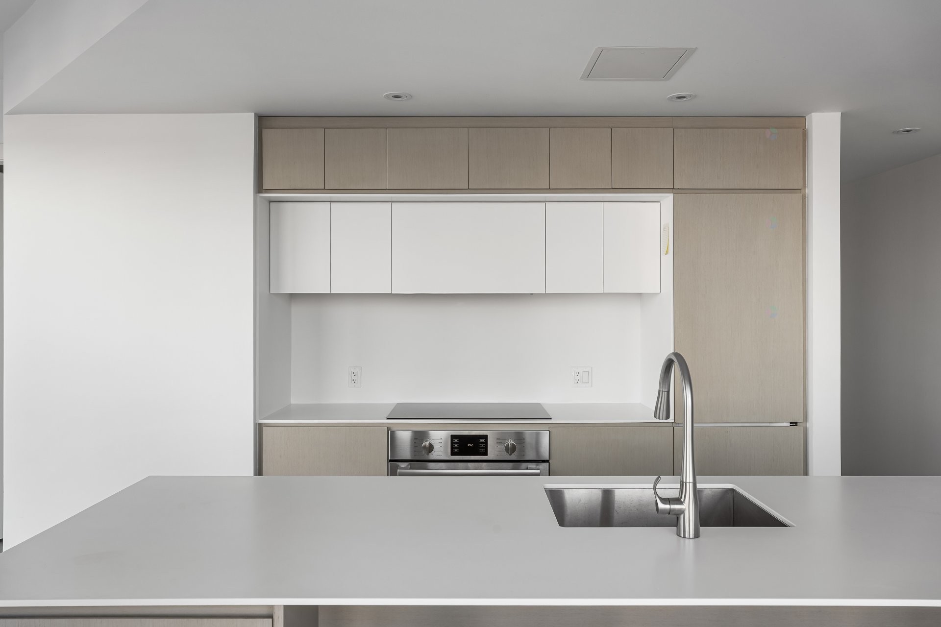 









900


Rue André-Prévost

, 506,
Montréal (Verdun/Île-des-Soeurs),




QC
H3E0E6

