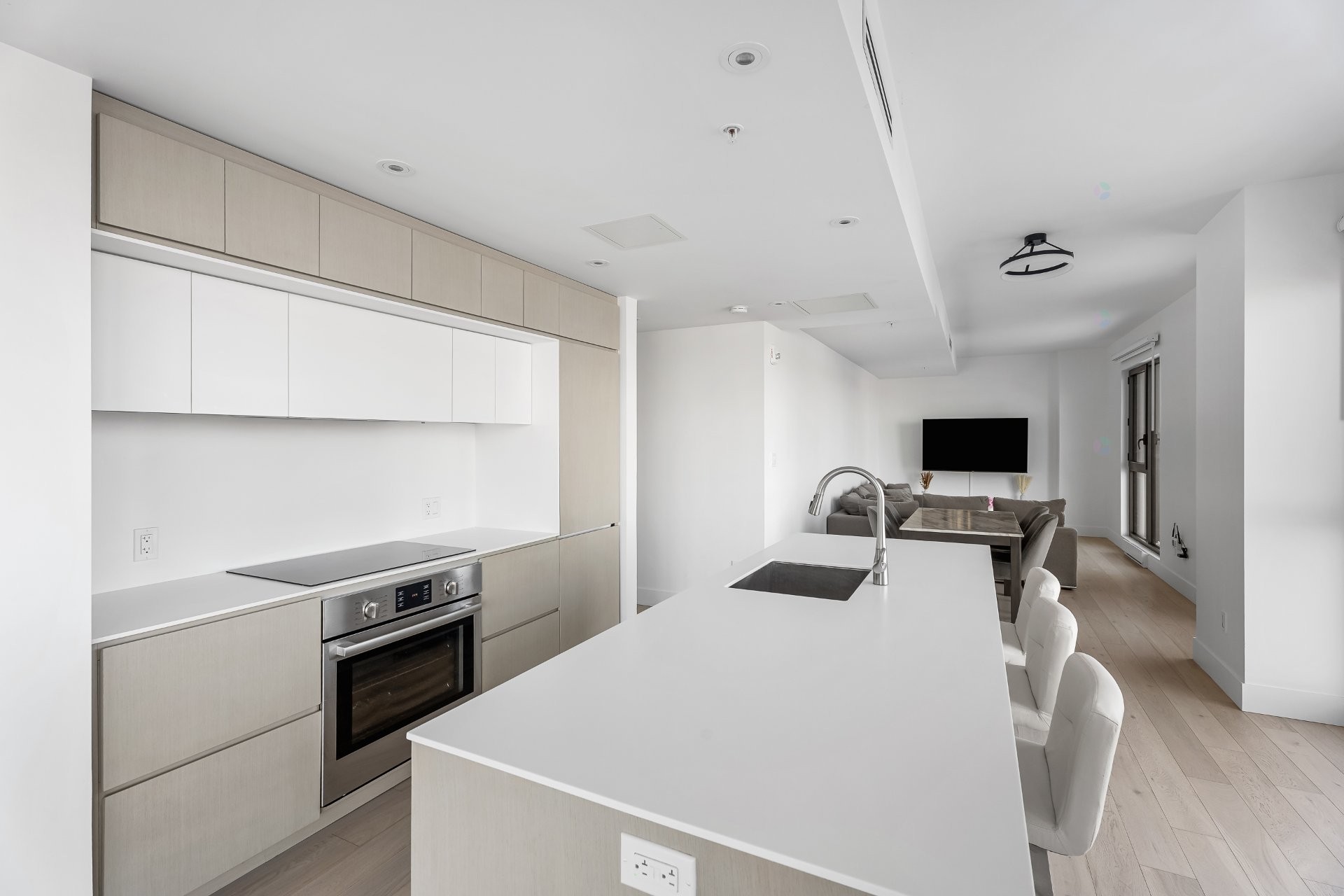 









900


Rue André-Prévost

, 506,
Montréal (Verdun/Île-des-Soeurs),




QC
H3E0E6

