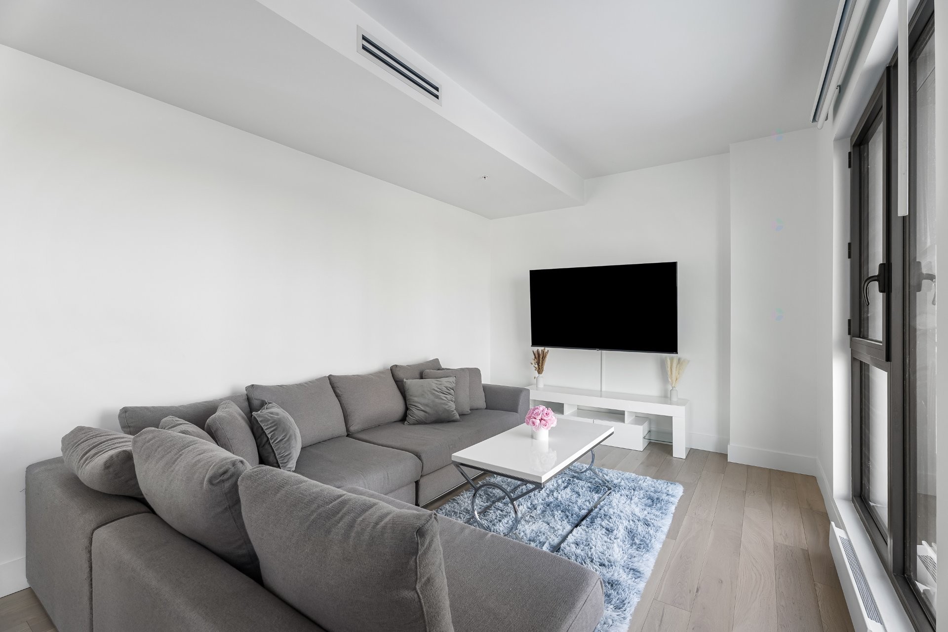 









900


Rue André-Prévost

, 506,
Montréal (Verdun/Île-des-Soeurs),




QC
H3E0E6

