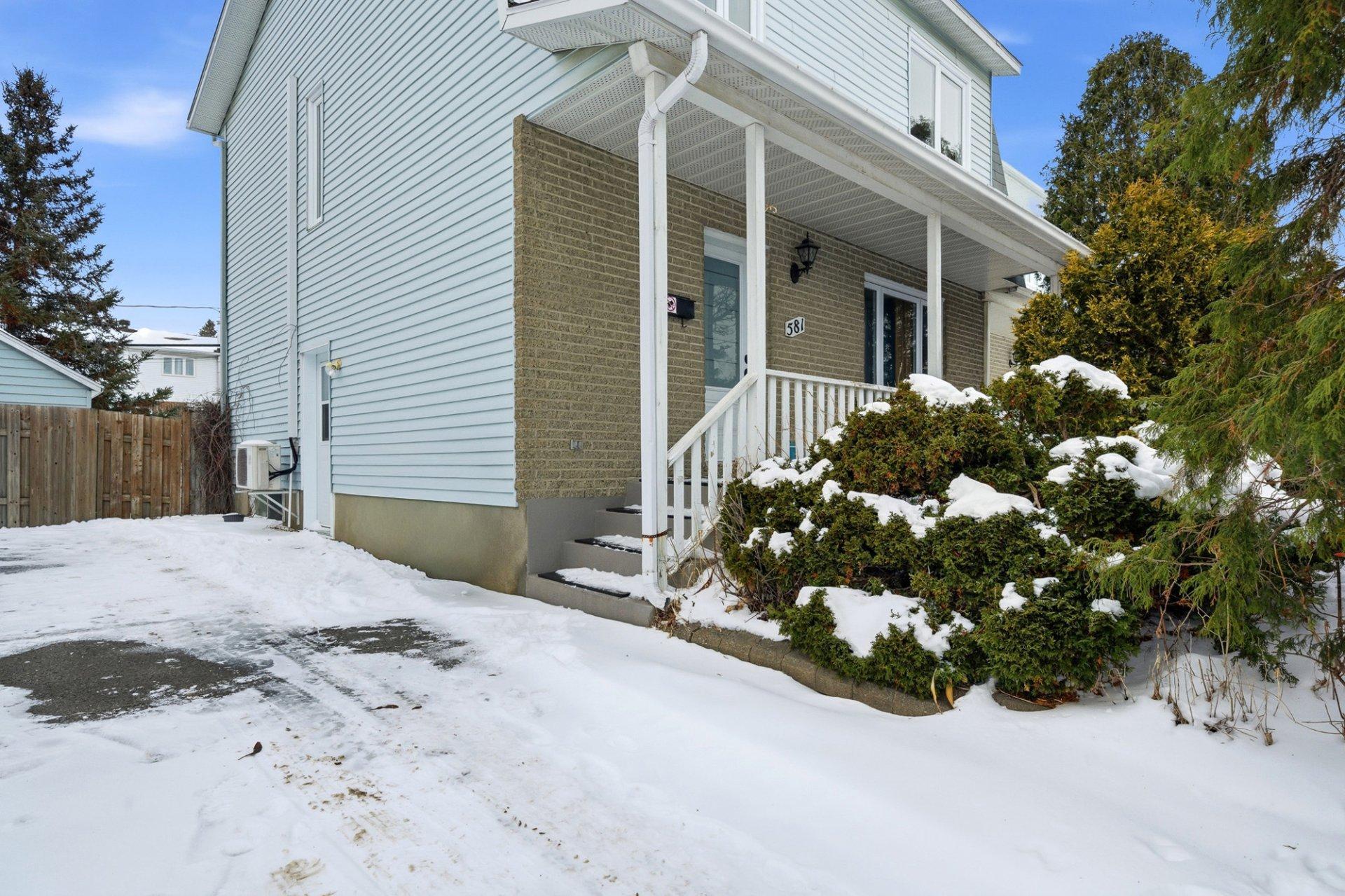 









581


Rue Henri-De Tonti

,
Boucherville,




QC
J4B6Y9

