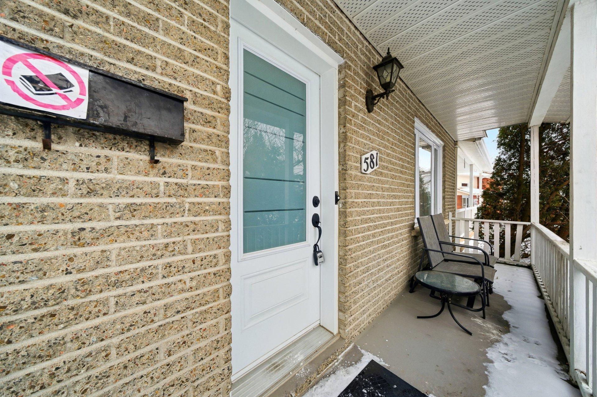 









581


Rue Henri-De Tonti

,
Boucherville,




QC
J4B6Y9

