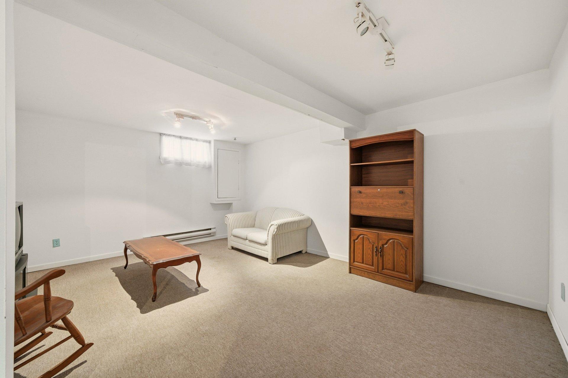 









581


Rue Henri-De Tonti

,
Boucherville,




QC
J4B6Y9

