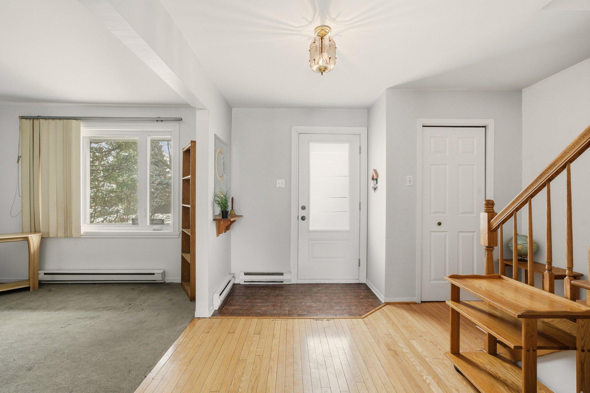 









581


Rue Henri-De Tonti

,
Boucherville,




QC
J4B6Y9

