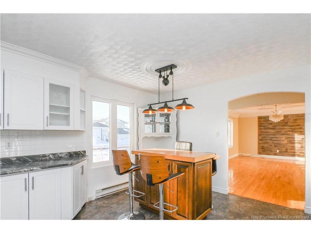 









23


Saint-Simon

RD,
Caraquet,




NB
E1W 1B3

