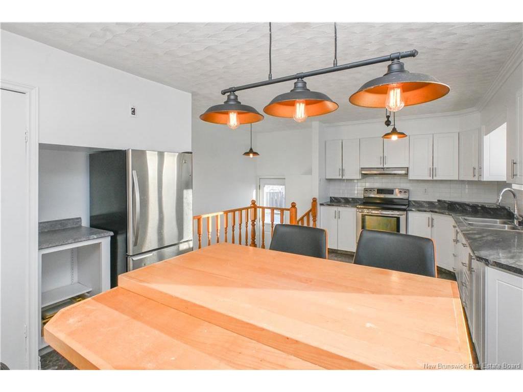 









23


Saint-Simon

RD,
Caraquet,




NB
E1W 1B3

