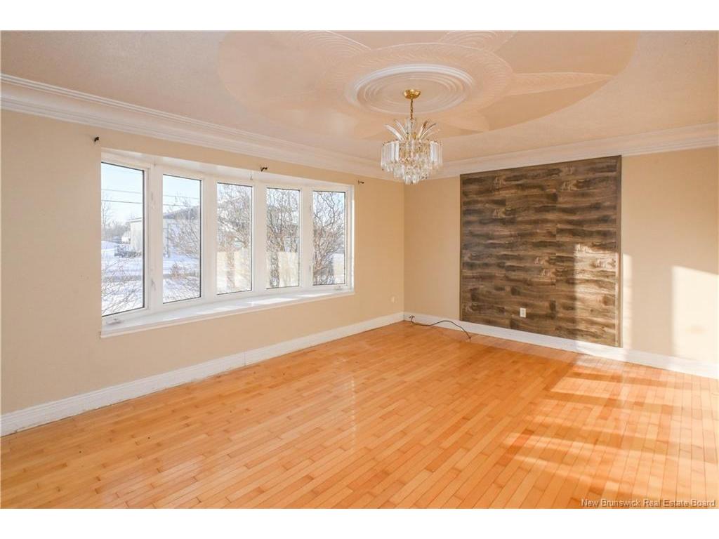 









23


Saint-Simon

RD,
Caraquet,




NB
E1W 1B3

