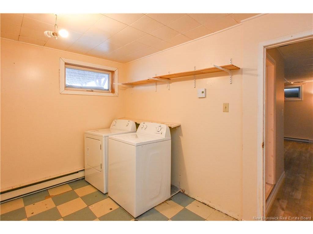 









23


Saint-Simon

RD,
Caraquet,




NB
E1W 1B3

