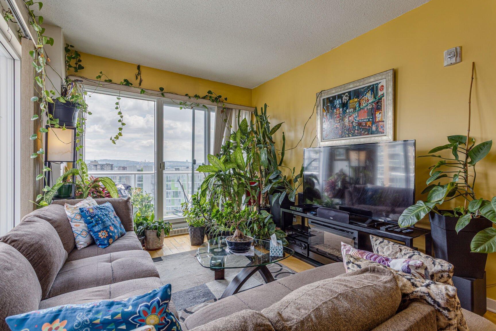 









10150


Place de l'Acadie

, 1409,
Montréal (Ahuntsic-Cartierville),




QC
H4N0C5

