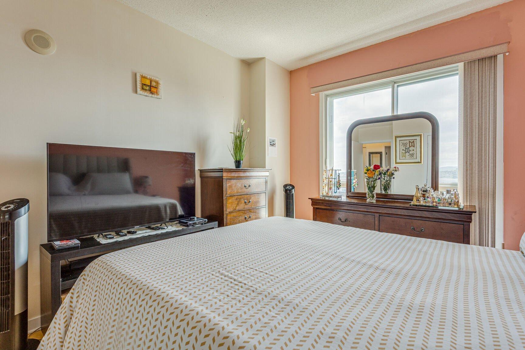 









10150


Place de l'Acadie

, 1409,
Montréal (Ahuntsic-Cartierville),




QC
H4N0C5

