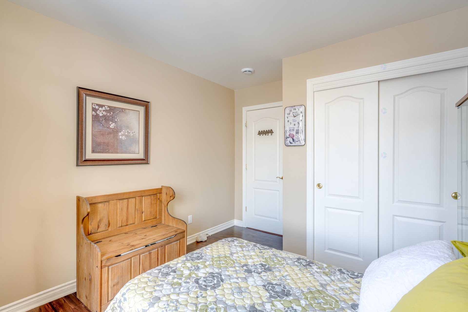 









2460


Boul. Lafontaine

, 401,
Saint-Jérôme,




QC
J7Y5L2

