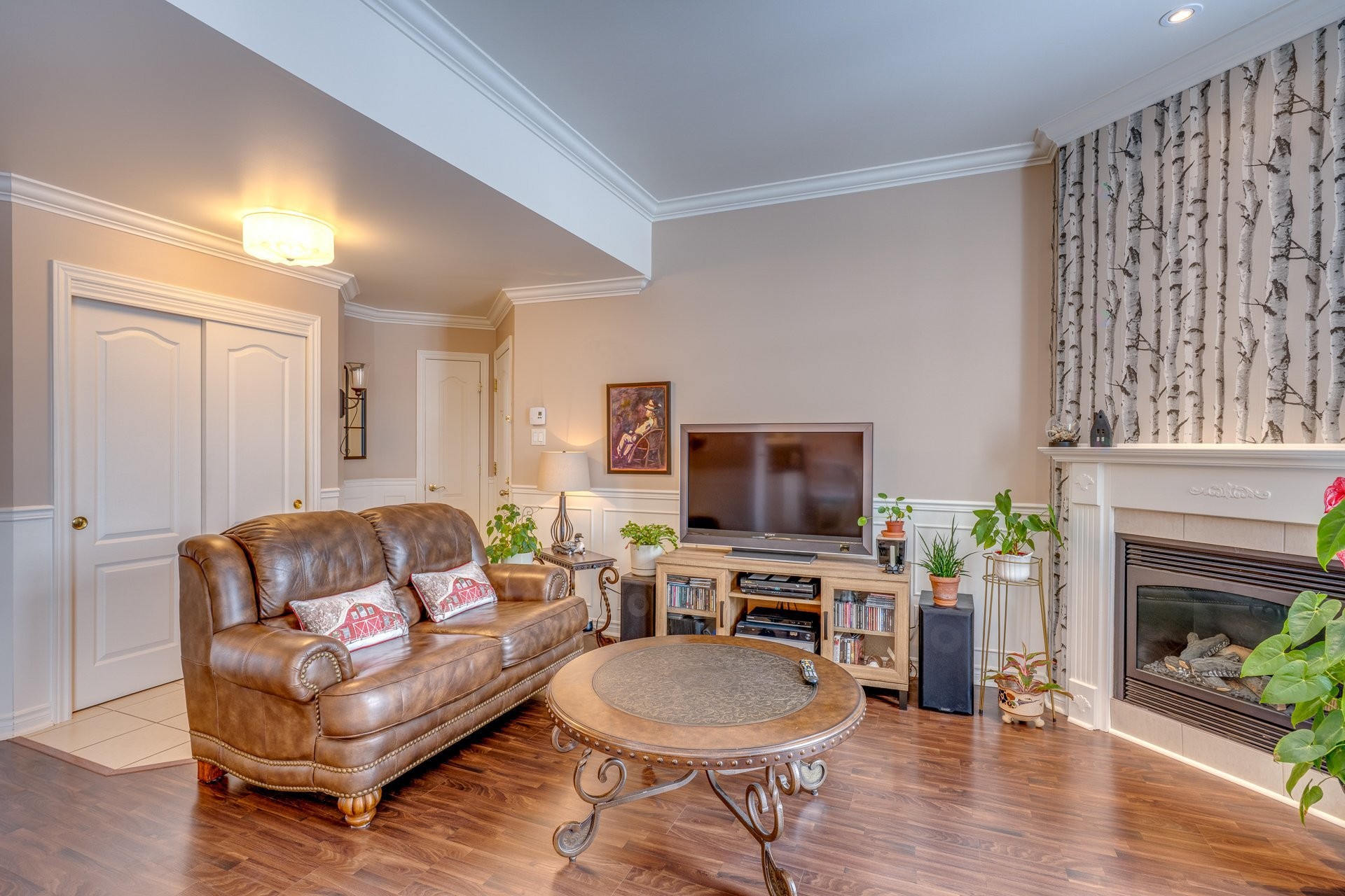 









2460


Boul. Lafontaine

, 401,
Saint-Jérôme,




QC
J7Y5L2

