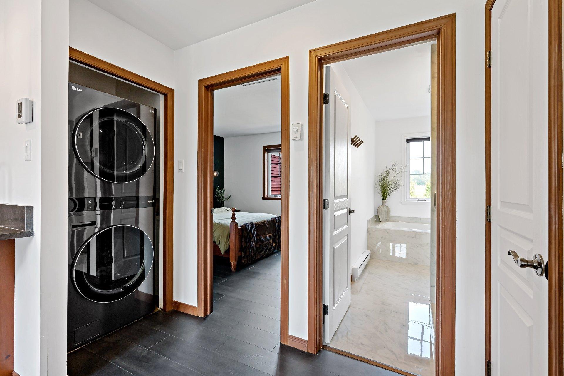 









1808


Ch. du Golf

,
Mont-Tremblant,




QC
J8E2K6

