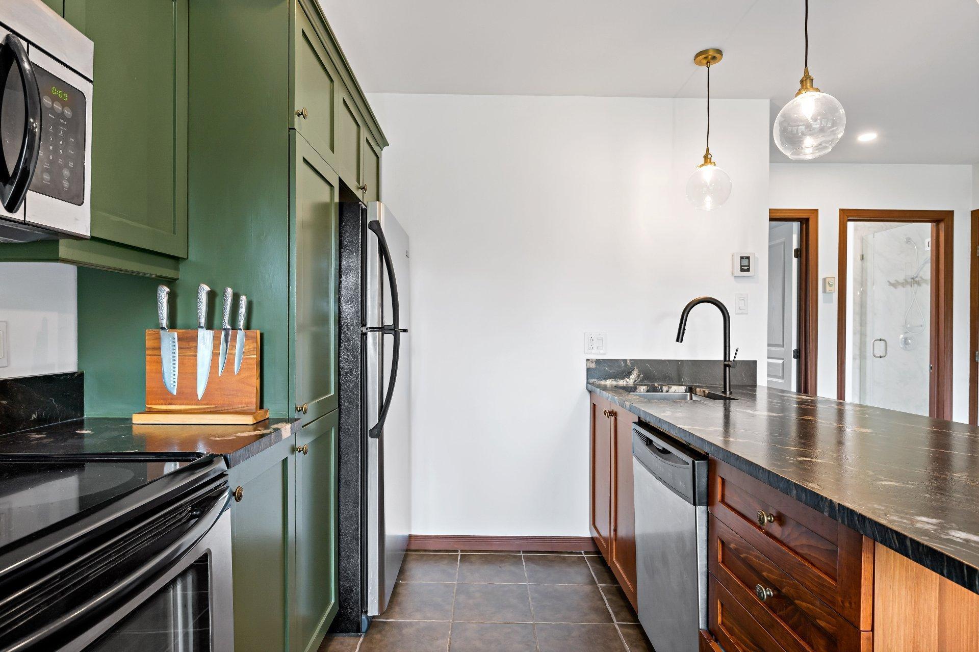 









1808


Ch. du Golf

,
Mont-Tremblant,




QC
J8E2K6

