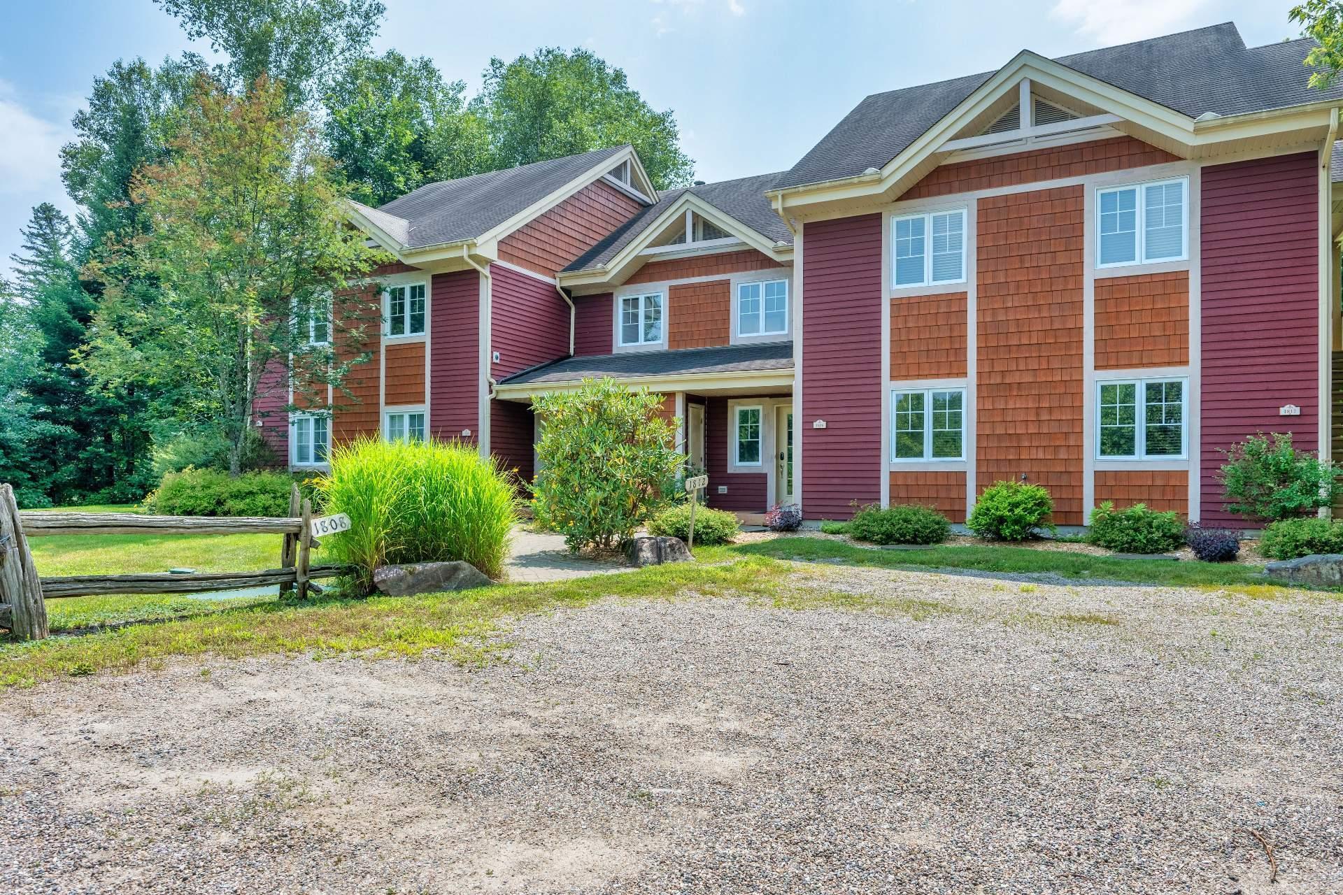 









1808


Ch. du Golf

,
Mont-Tremblant,




QC
J8E2K6

