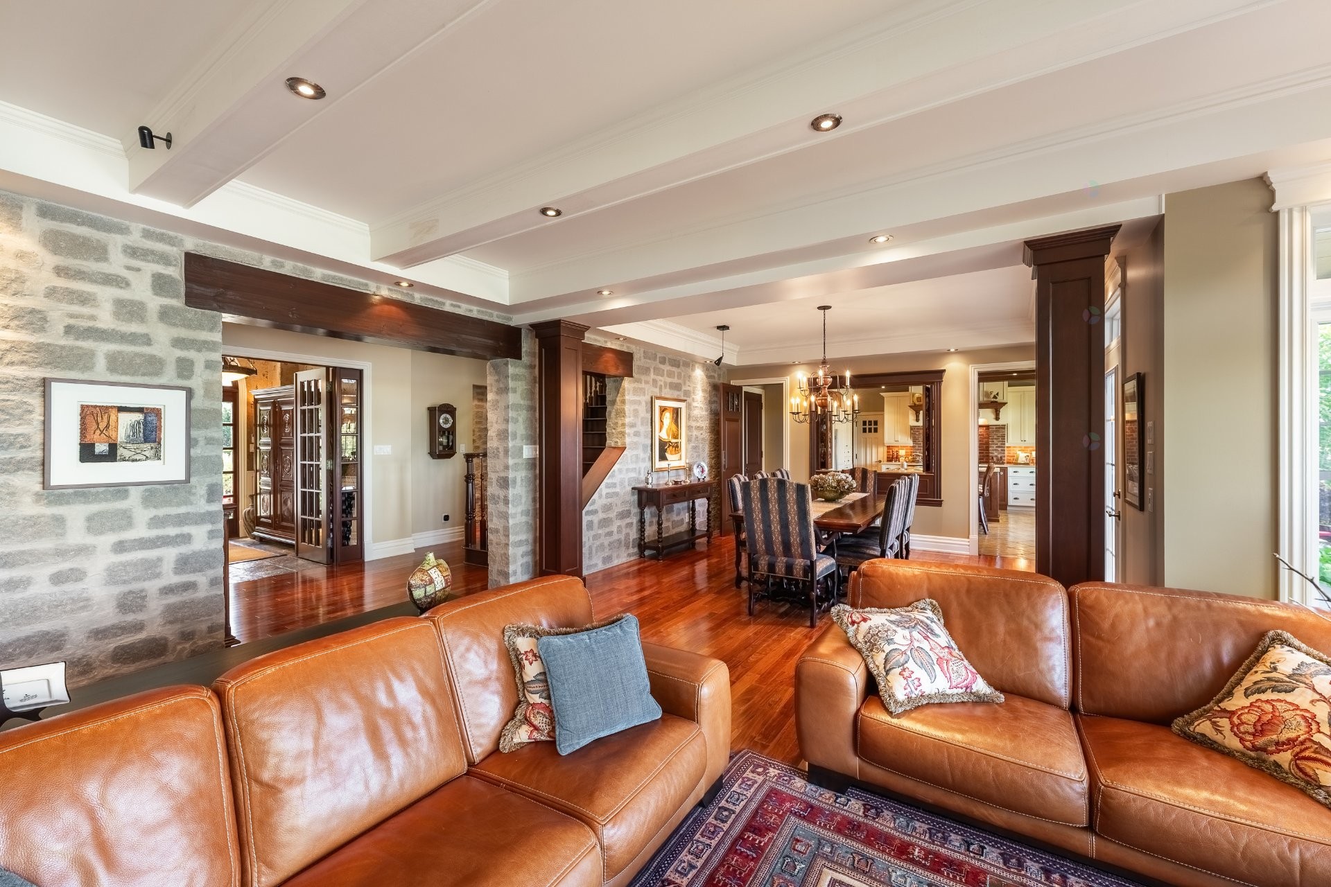 









20


Rue De Richelieu

,
Chambly,




QC
J3L2B9

