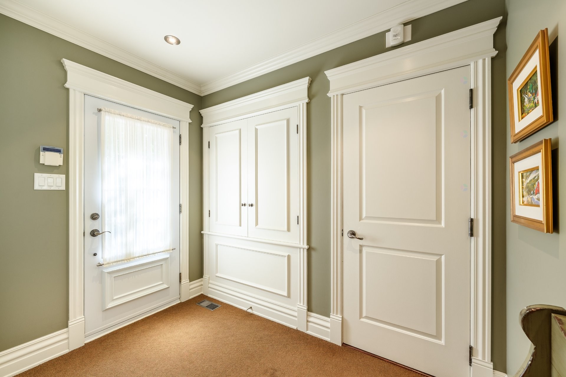 









20


Rue De Richelieu

,
Chambly,




QC
J3L2B9

