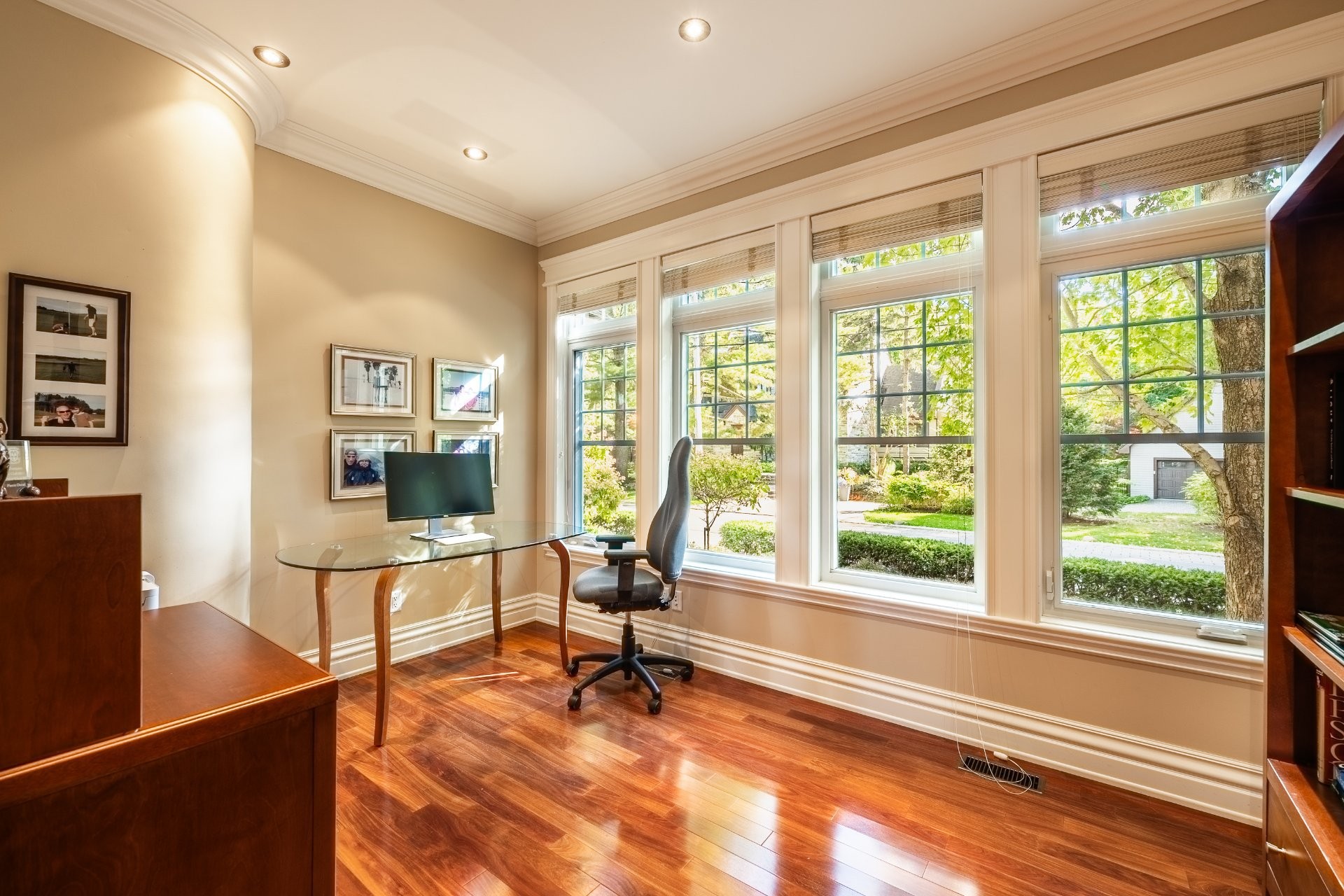 









20


Rue De Richelieu

,
Chambly,




QC
J3L2B9

