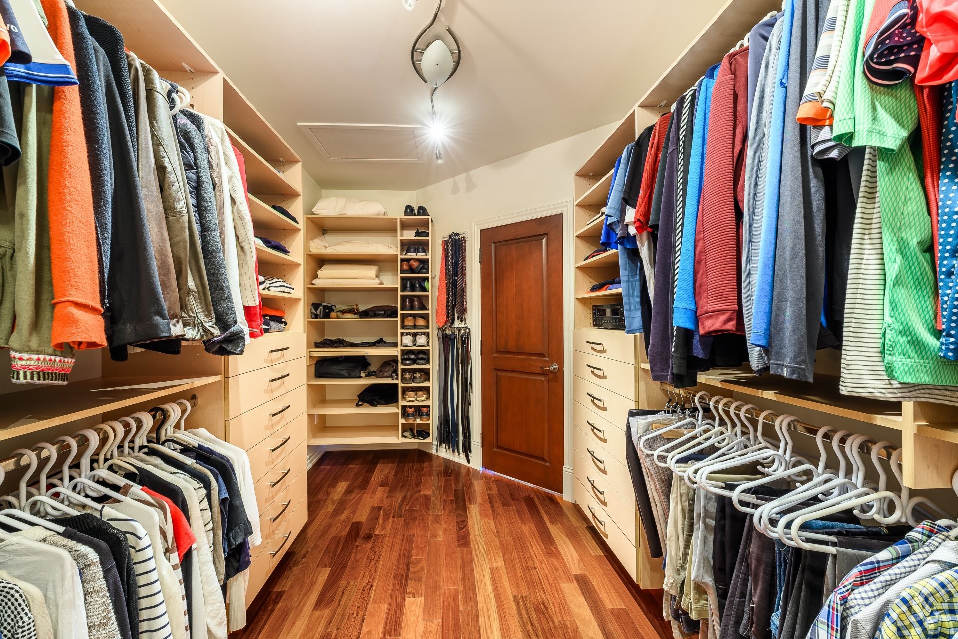 









20


Rue De Richelieu

,
Chambly,




QC
J3L2B9

