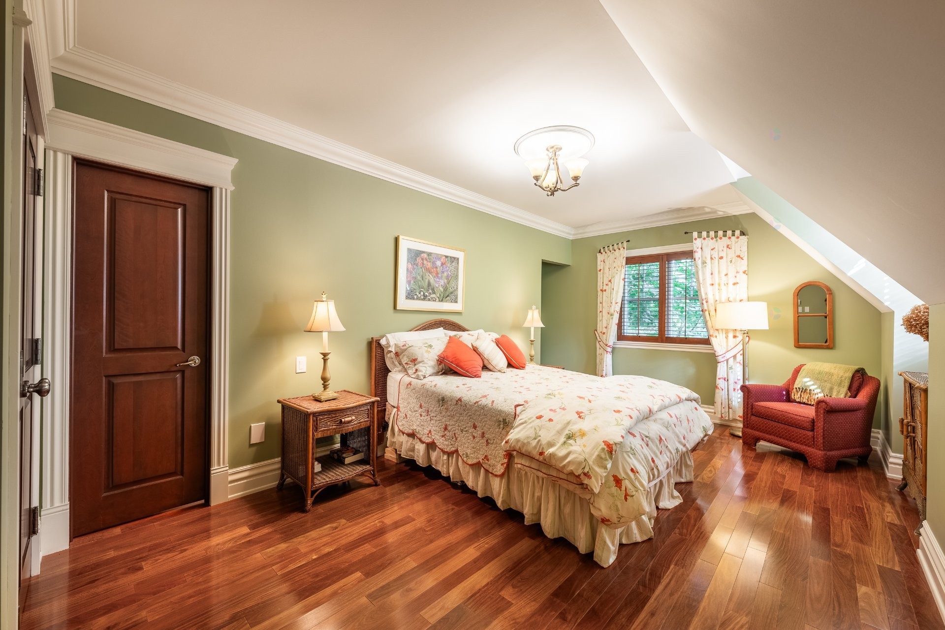 









20


Rue De Richelieu

,
Chambly,




QC
J3L2B9

