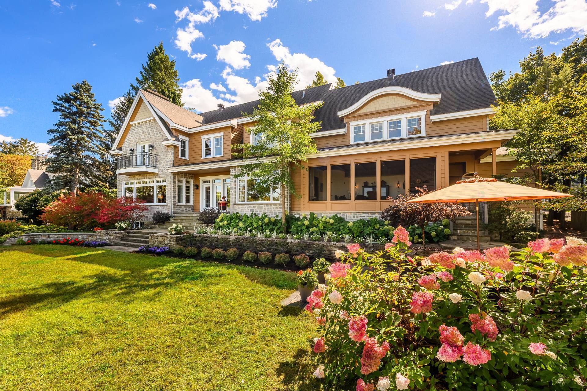 









20


Rue De Richelieu

,
Chambly,




QC
J3L2B9

