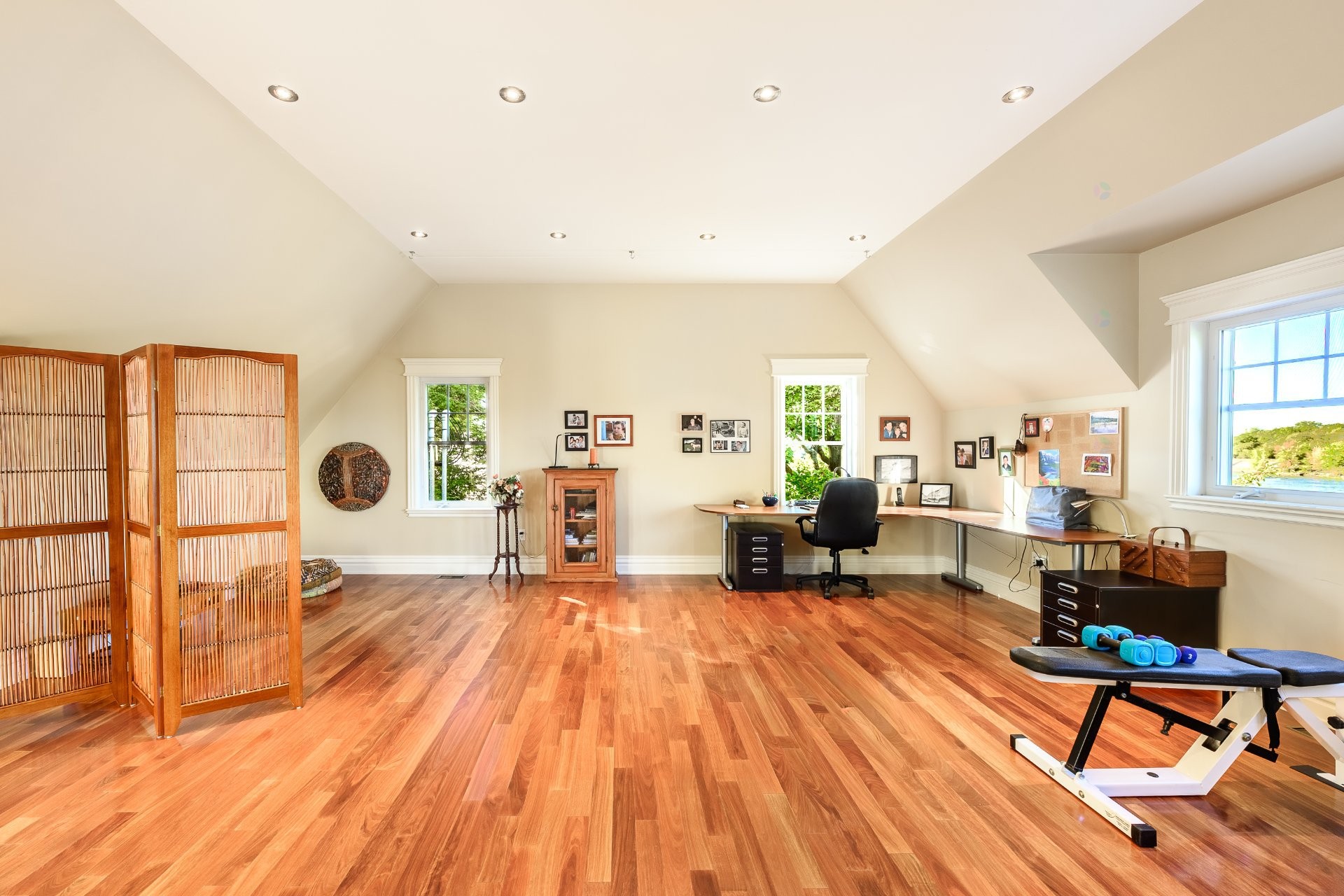 









20


Rue De Richelieu

,
Chambly,




QC
J3L2B9

