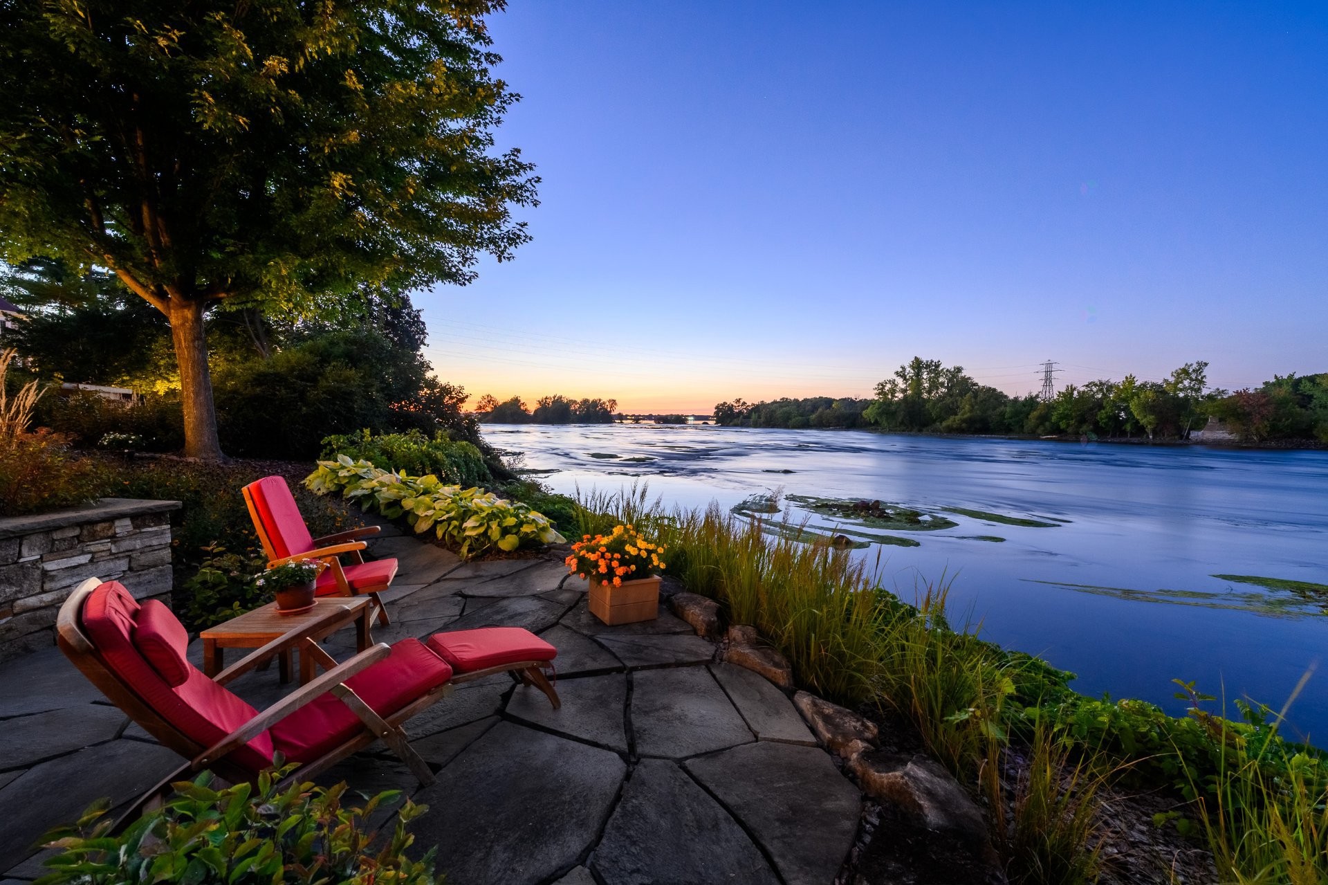 









20


Rue De Richelieu

,
Chambly,




QC
J3L2B9

