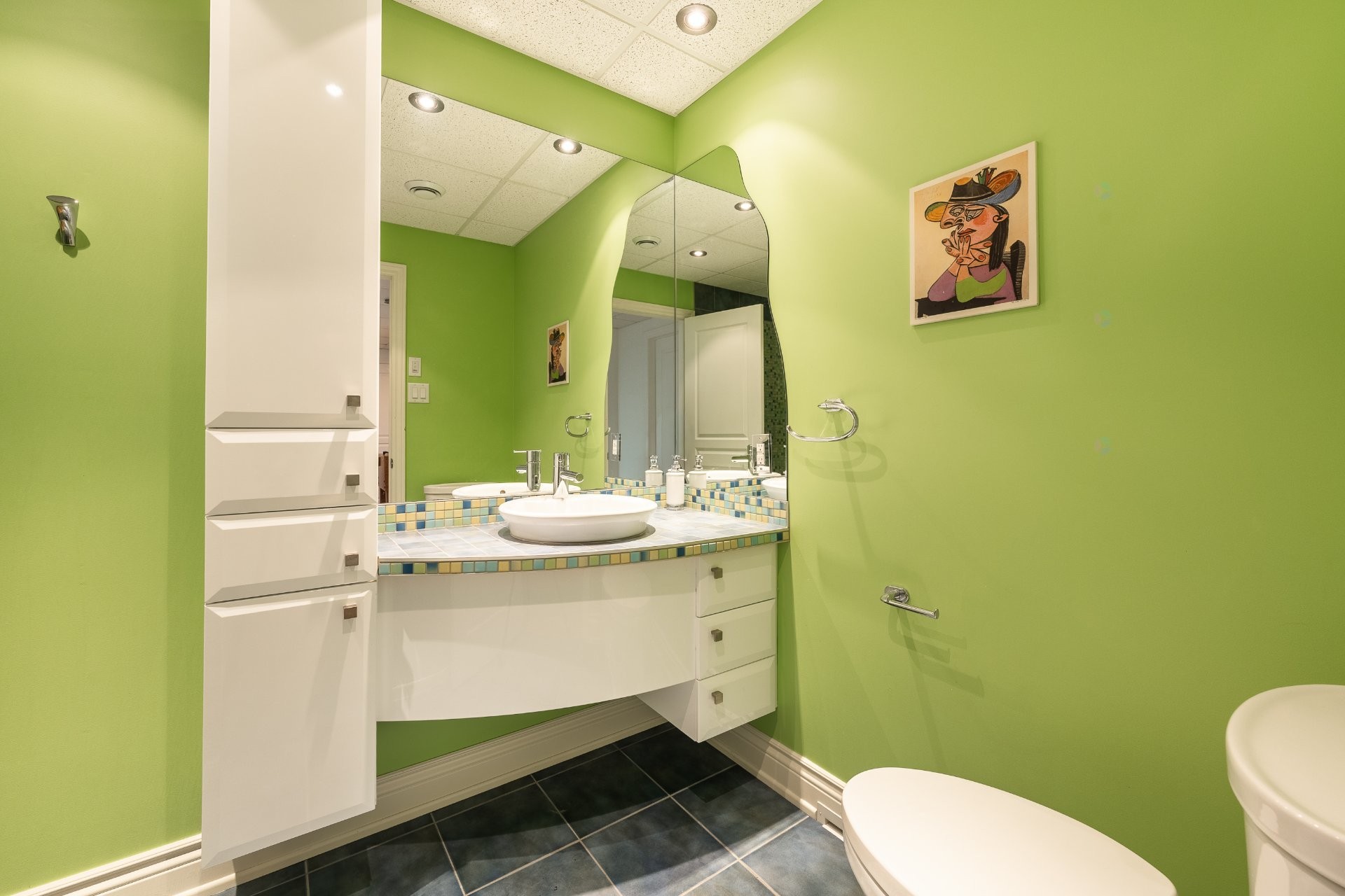 









20


Rue De Richelieu

,
Chambly,




QC
J3L2B9

