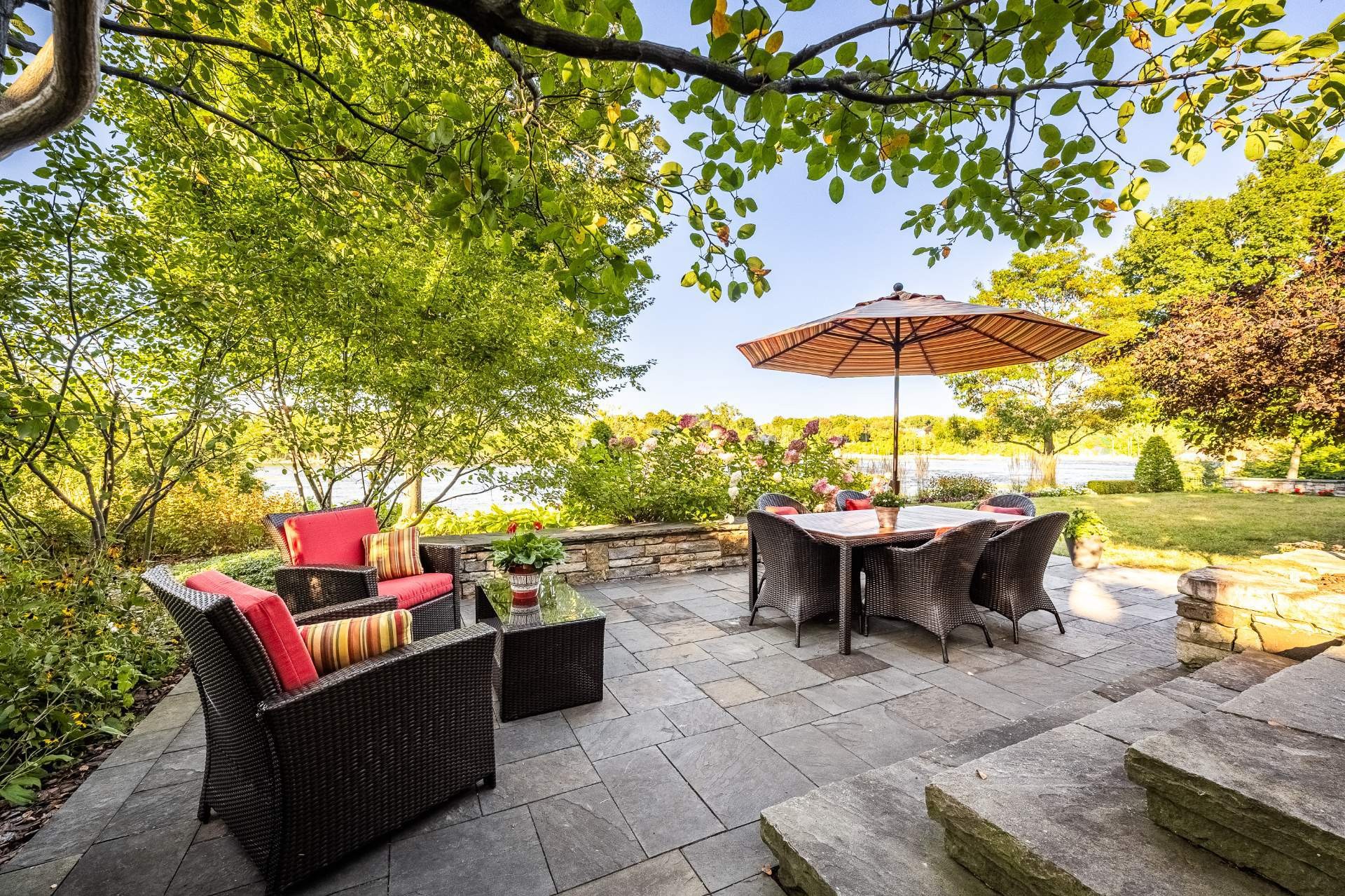 









20


Rue De Richelieu

,
Chambly,




QC
J3L2B9

