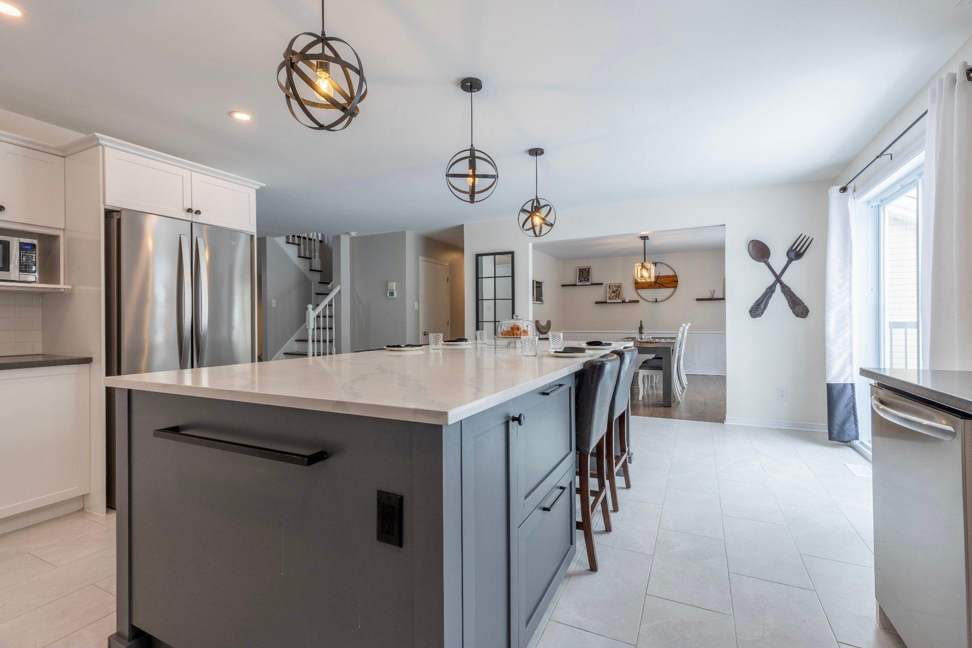 









1923


Rue du Patrimoine

,
Saint-Lazare,




QC
J7T3K5

