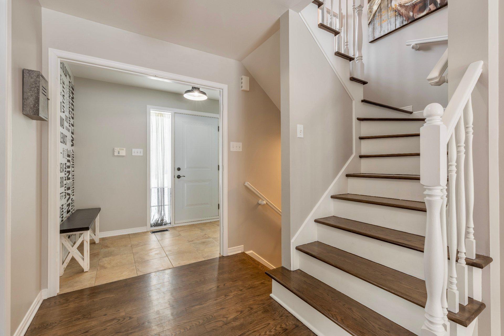 









1923


Rue du Patrimoine

,
Saint-Lazare,




QC
J7T3K5

