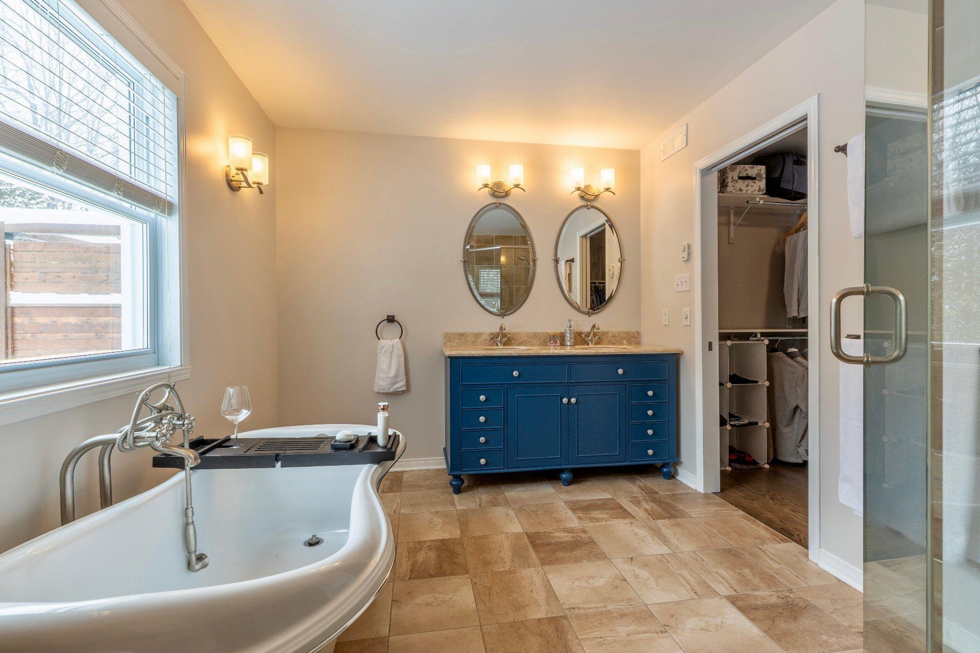 









1923


Rue du Patrimoine

,
Saint-Lazare,




QC
J7T3K5

