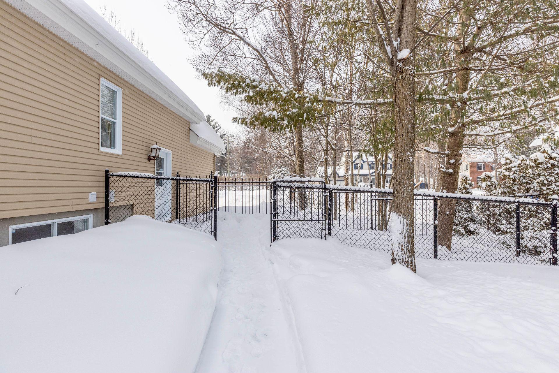 









1923


Rue du Patrimoine

,
Saint-Lazare,




QC
J7T3K5

